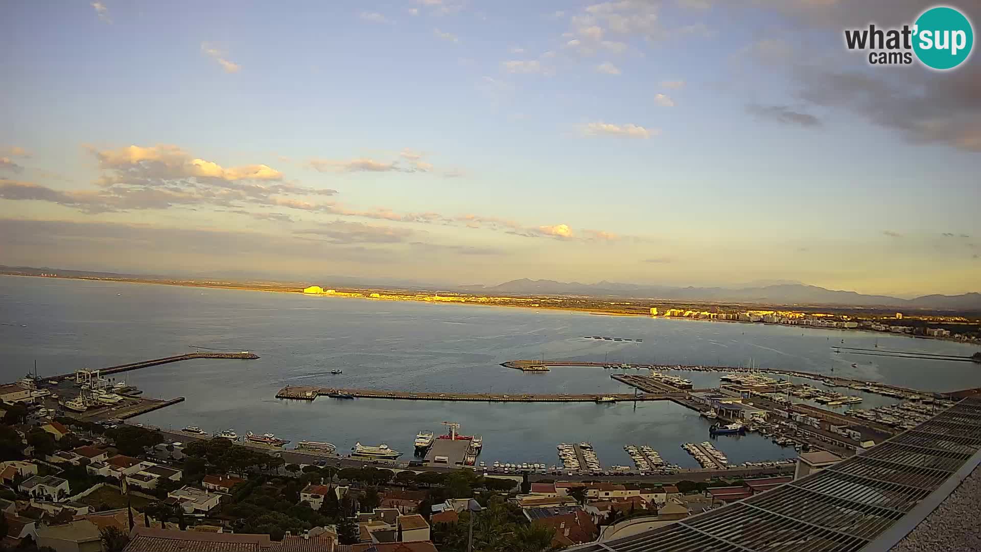 Roses – Puerto pesquero  y la bahía de Roses