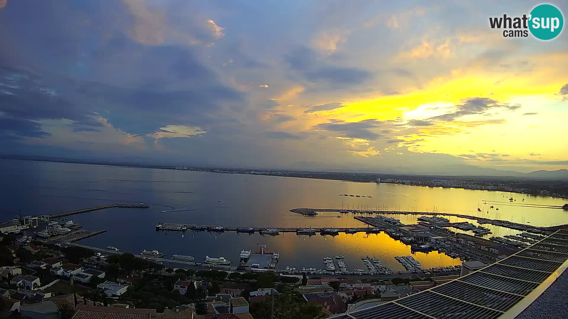 Livecam Hafen Roses –  Fischereihafen und die Bucht
