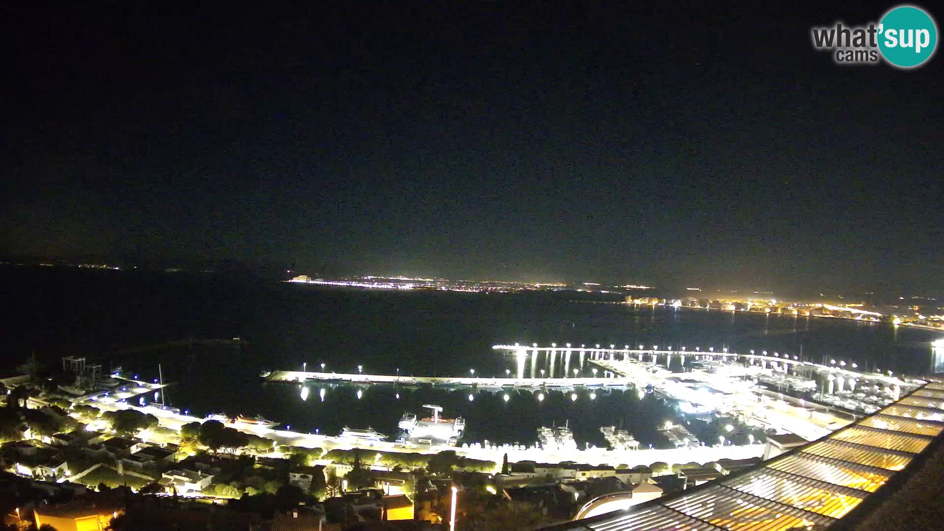 Roses – Puerto pesquero  y la bahía de Roses