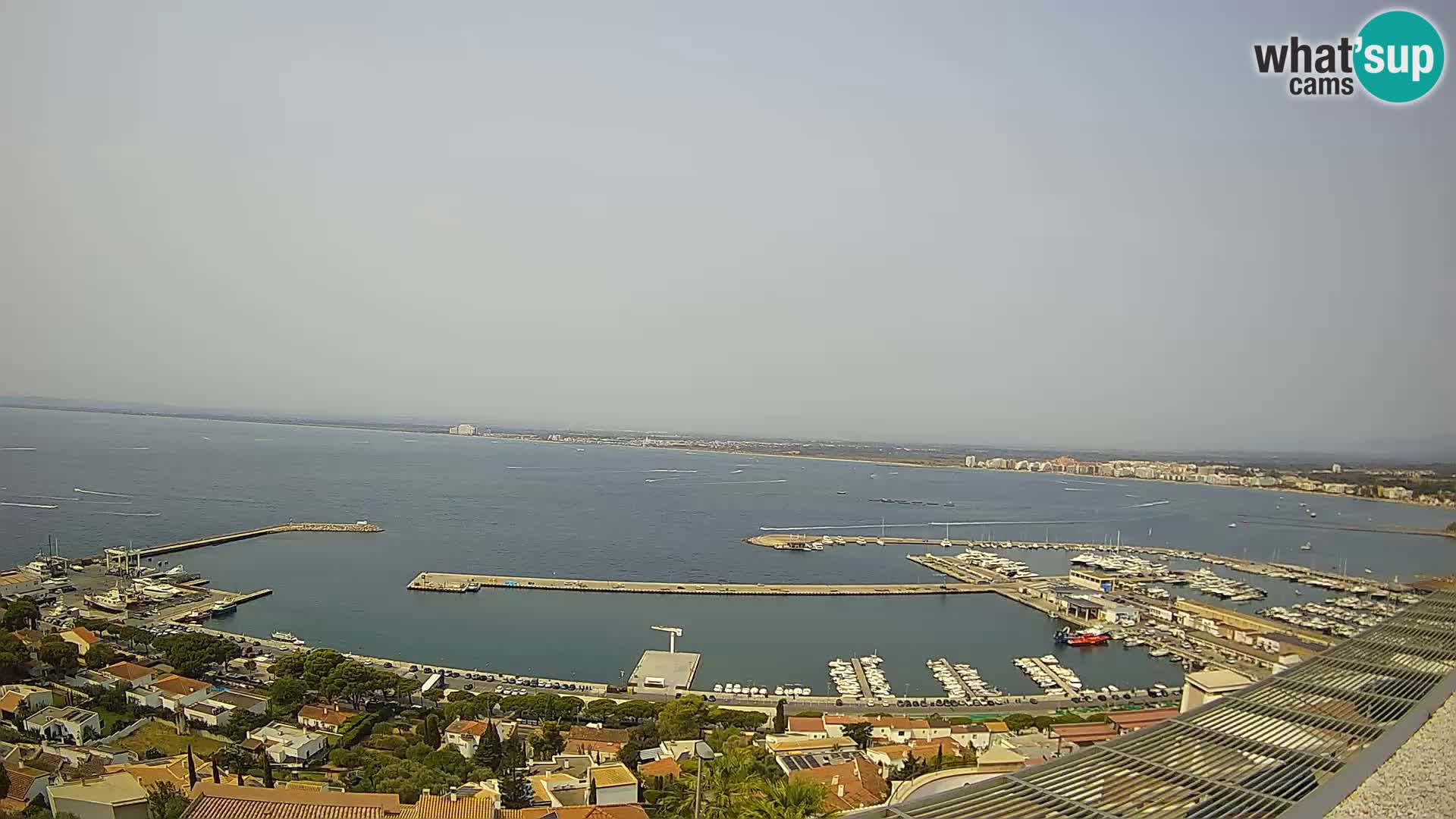 Livecam Hafen Roses –  Fischereihafen und die Bucht