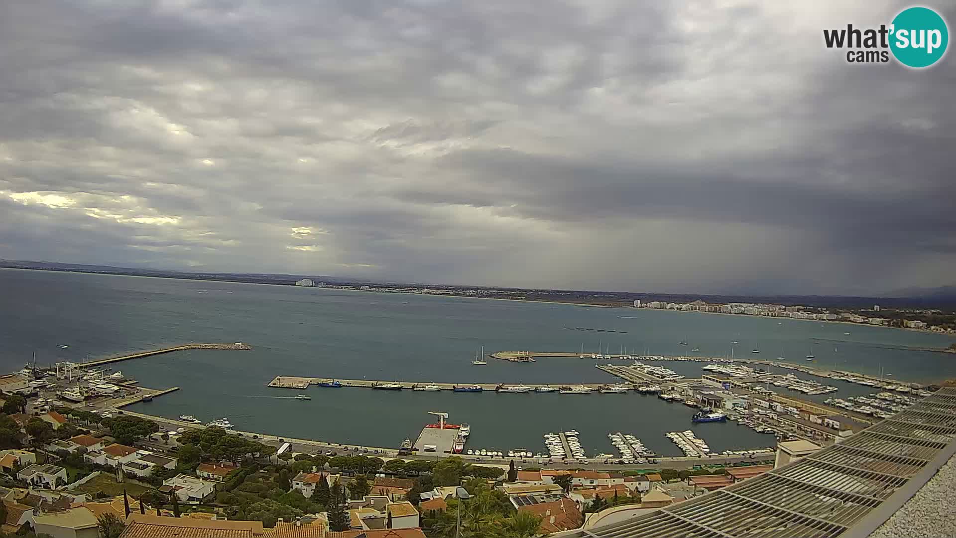 Livecam Hafen Roses –  Fischereihafen und die Bucht