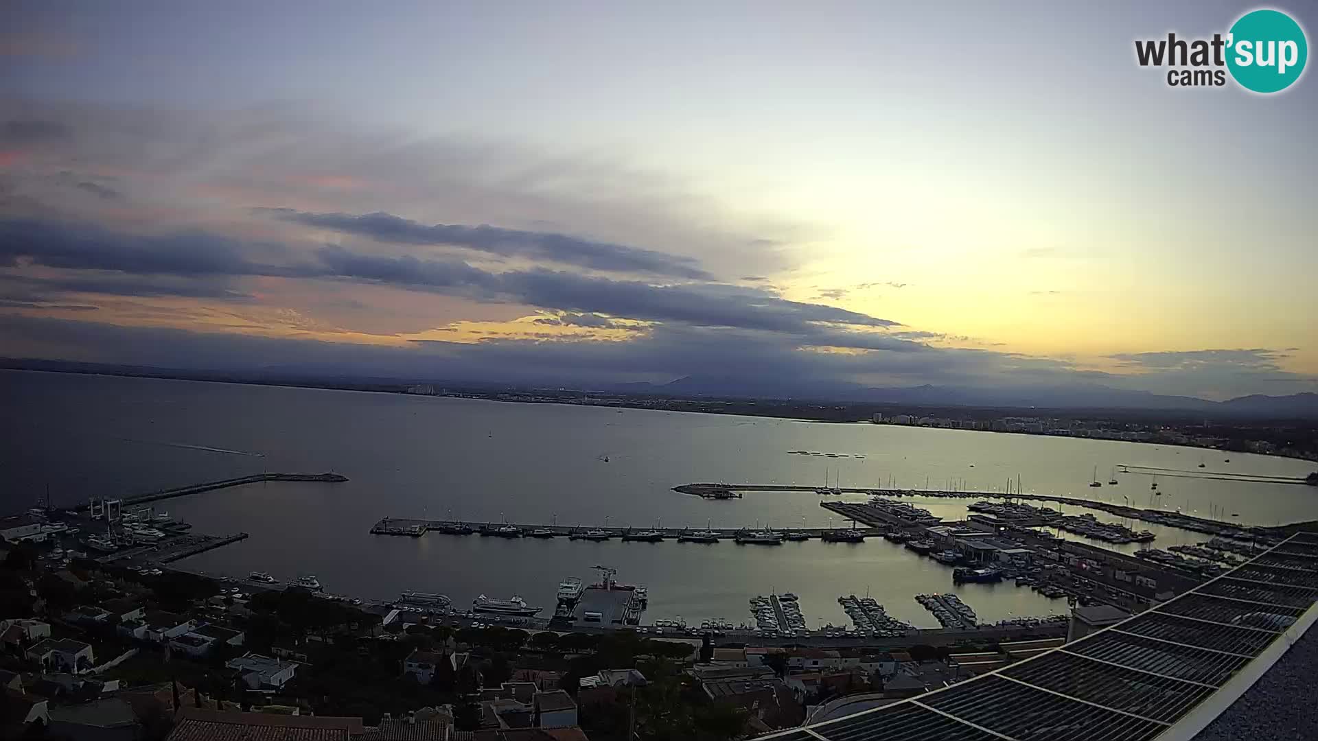 Livecam Hafen Roses –  Fischereihafen und die Bucht