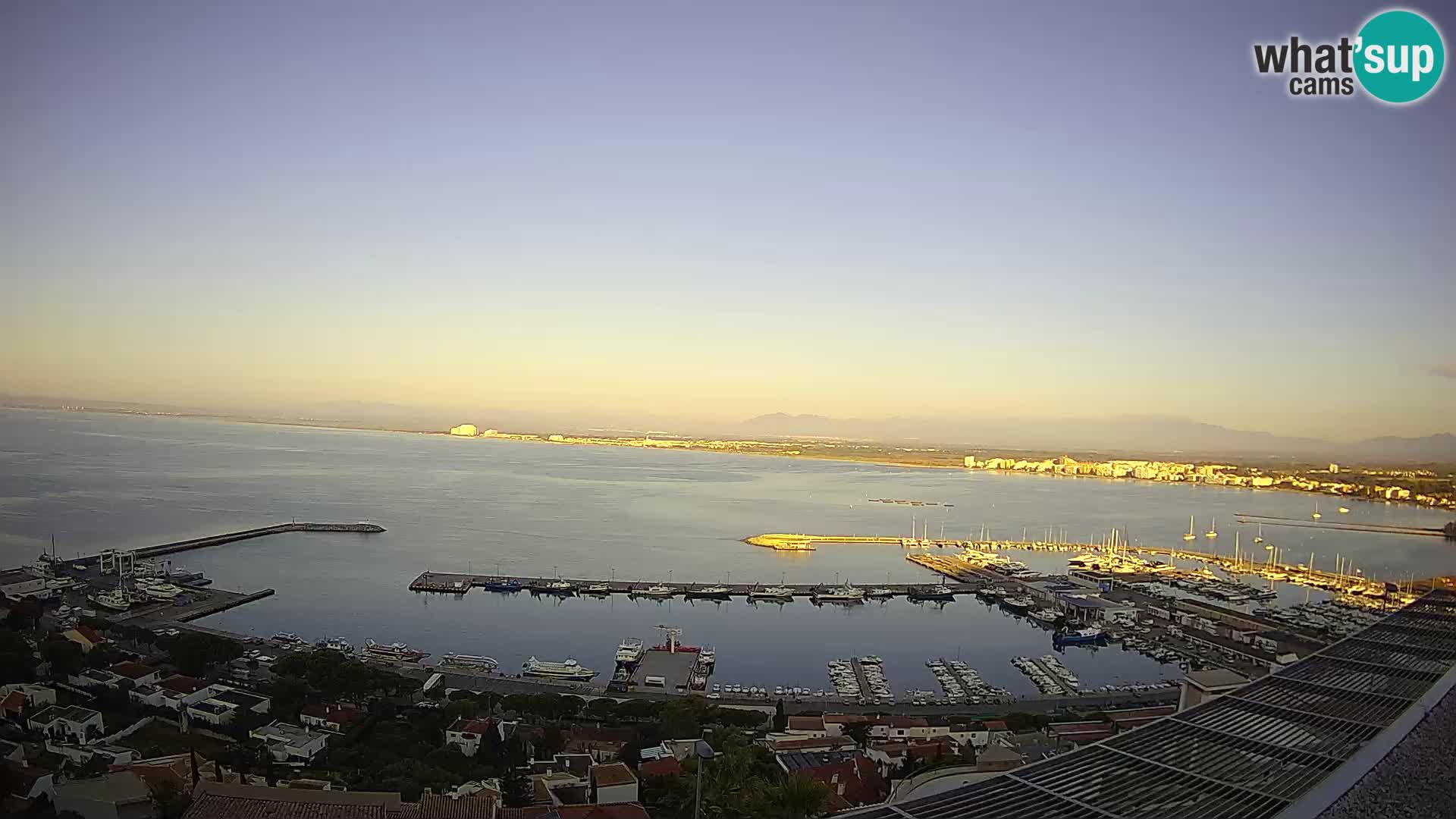 Livecam Hafen Roses –  Fischereihafen und die Bucht