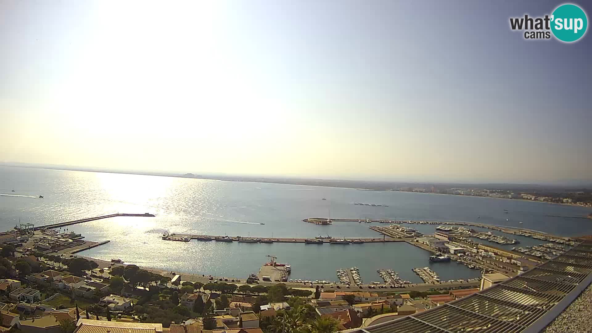 Livecam Hafen Roses –  Fischereihafen und die Bucht
