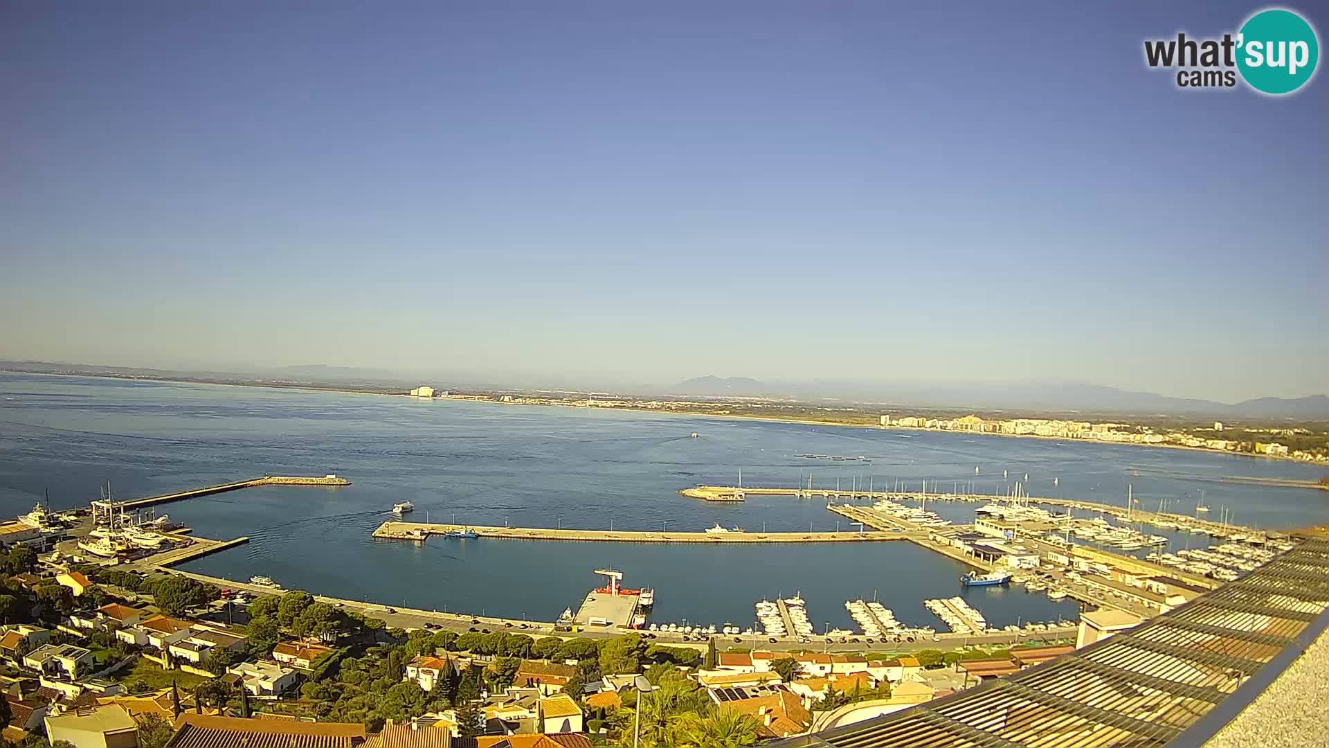 Roses – Puerto pesquero  y la bahía de Roses