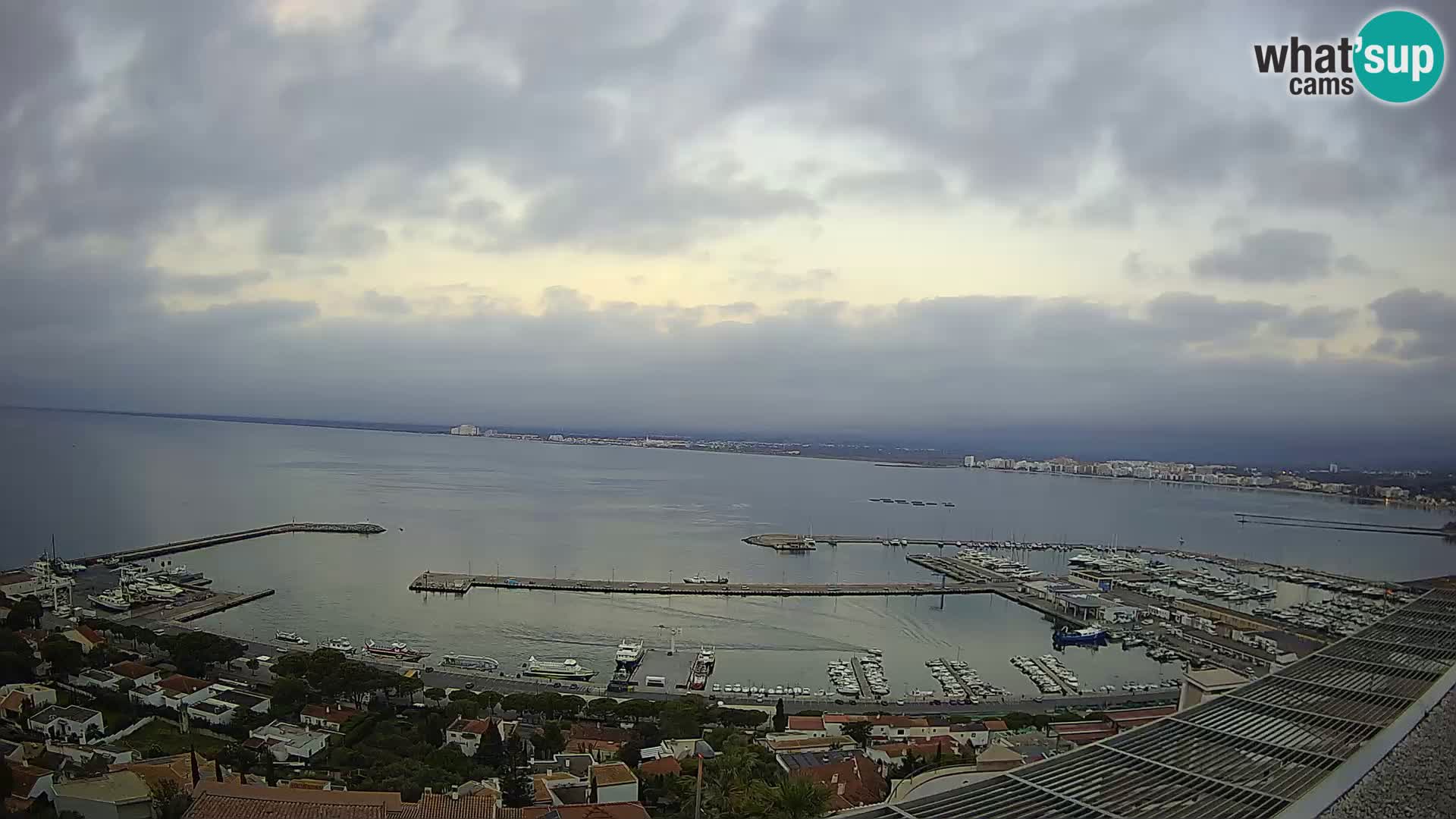 Livecam Hafen Roses –  Fischereihafen und die Bucht