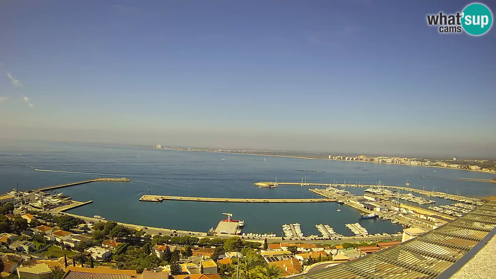 Roses – Puerto pesquero  y la bahía de Roses