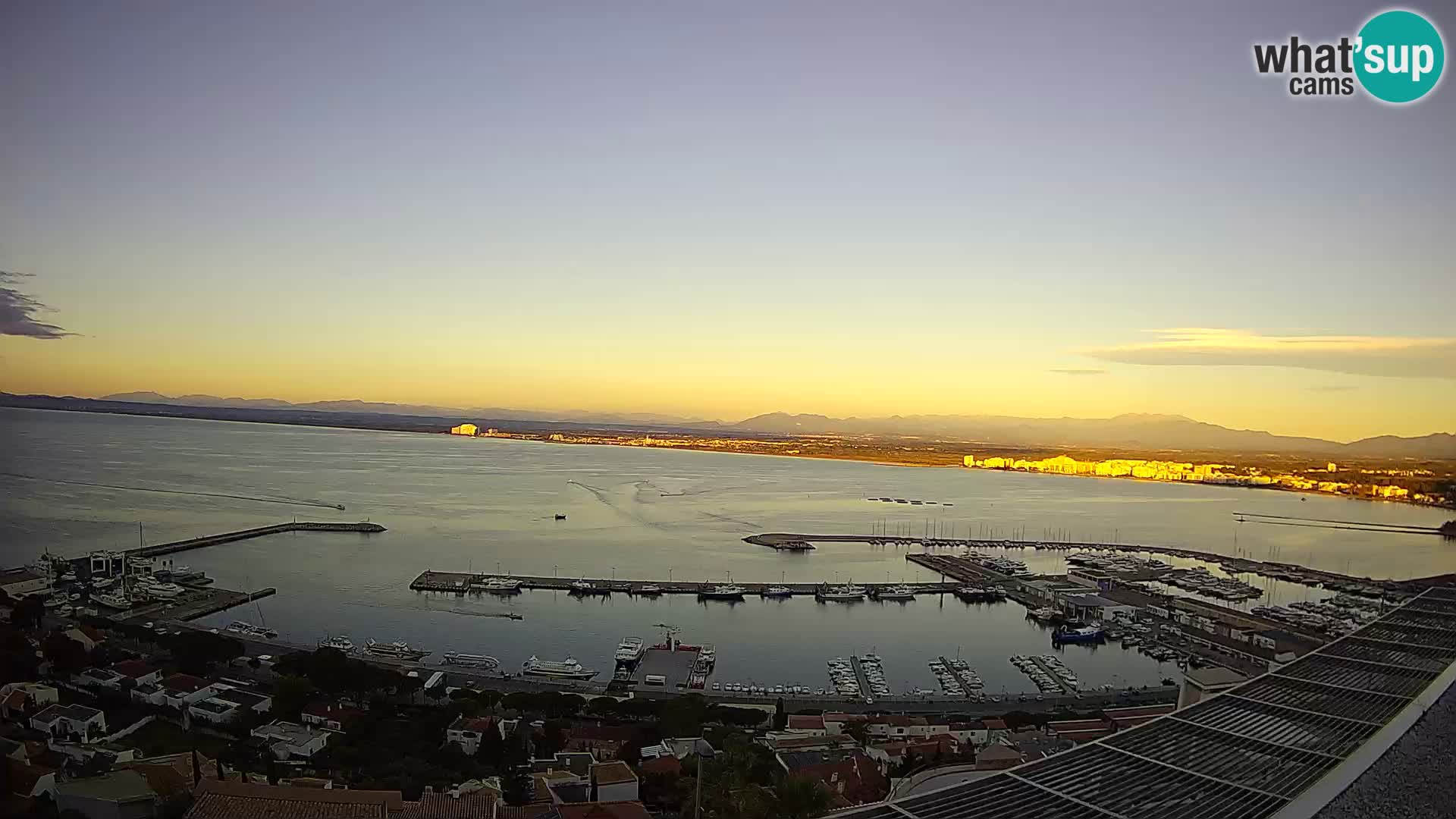 Livecam Hafen Roses –  Fischereihafen und die Bucht