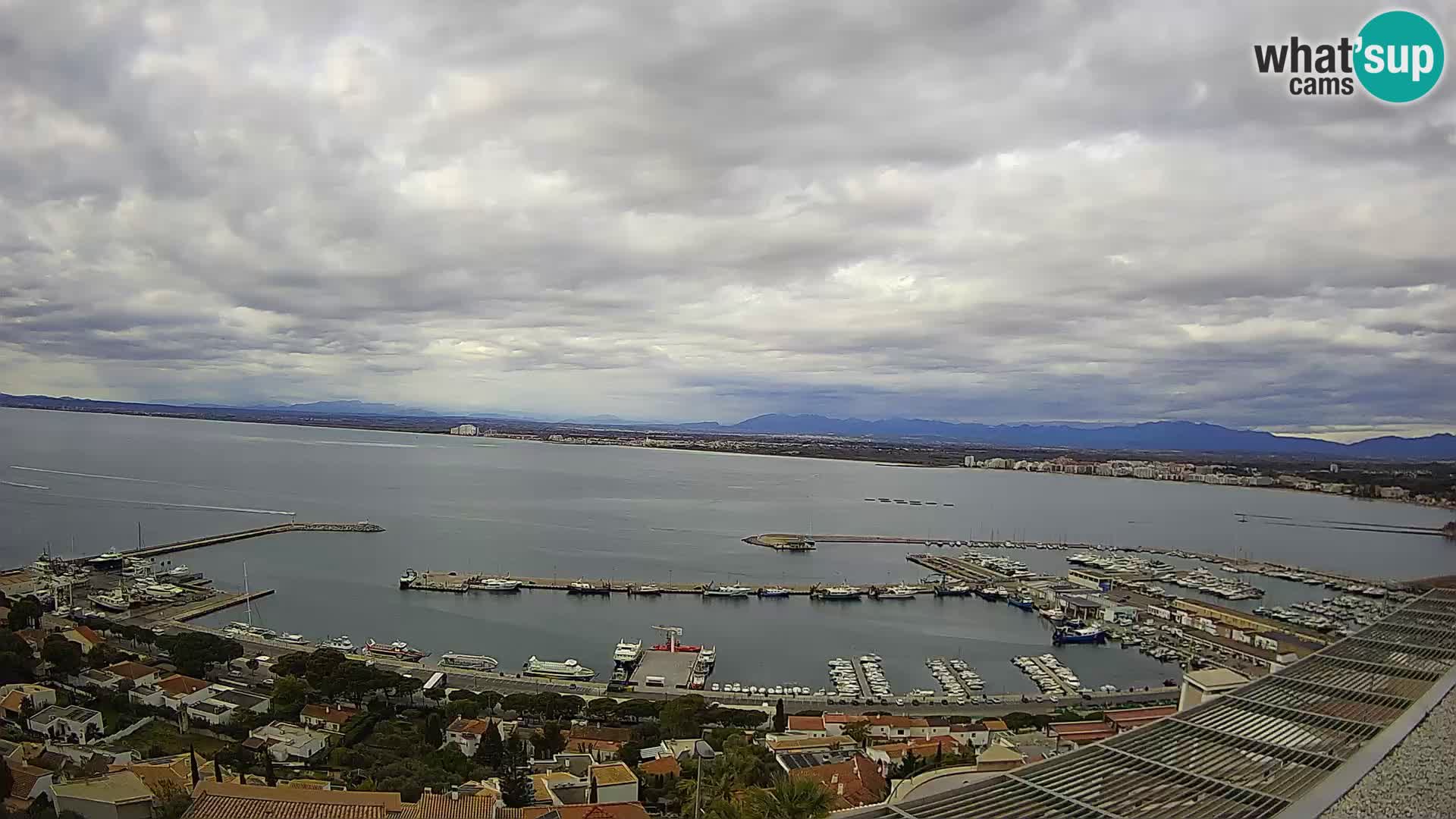 Roses –  Port de pêche  et la baie