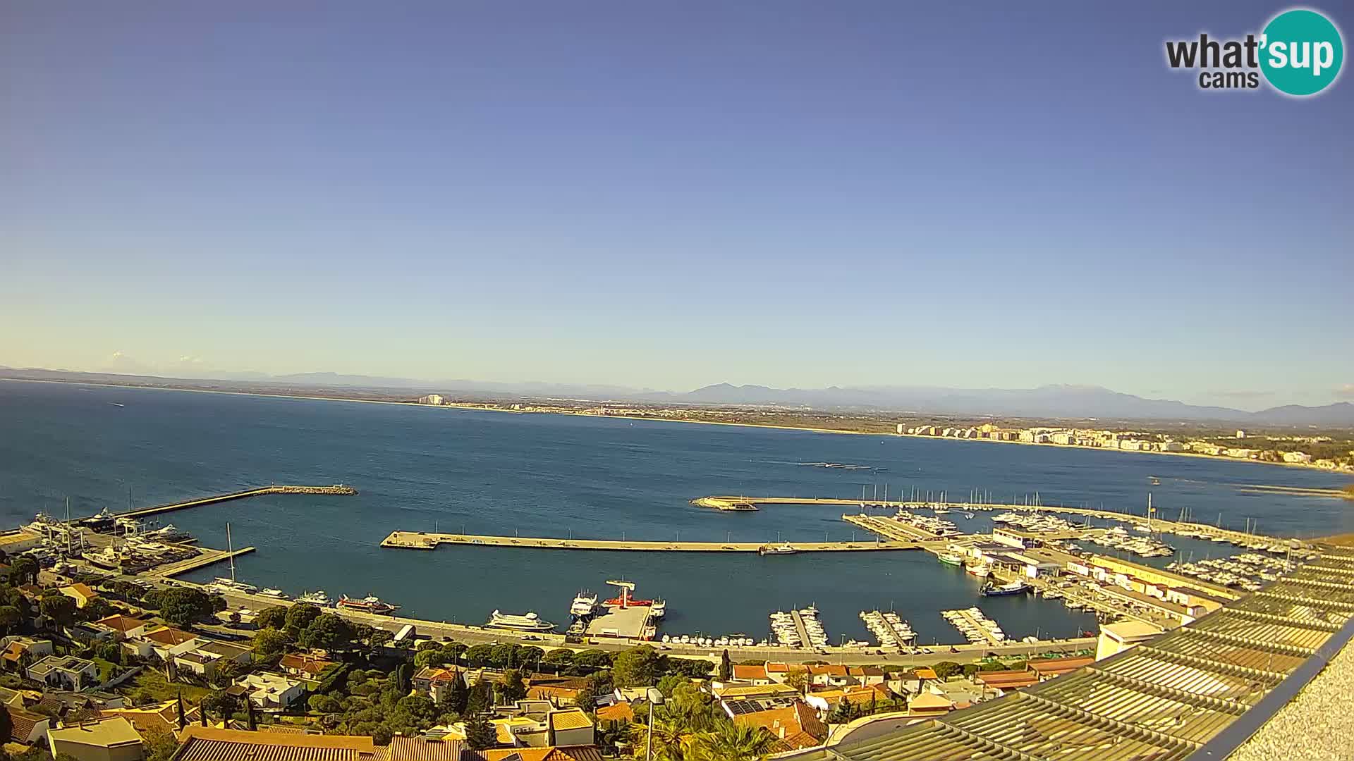 Livecam Hafen Roses –  Fischereihafen und die Bucht