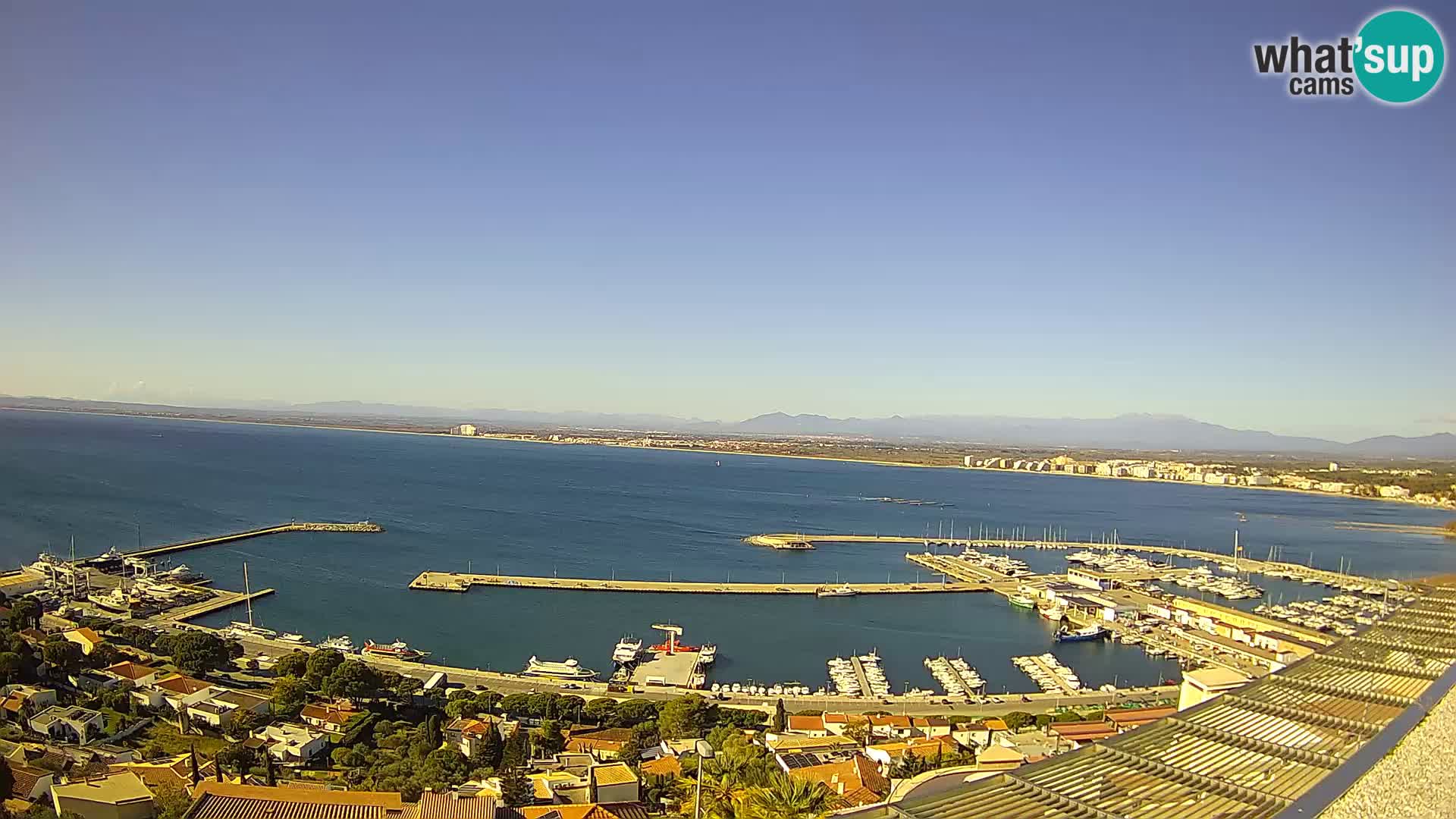 Livecam Hafen Roses –  Fischereihafen und die Bucht