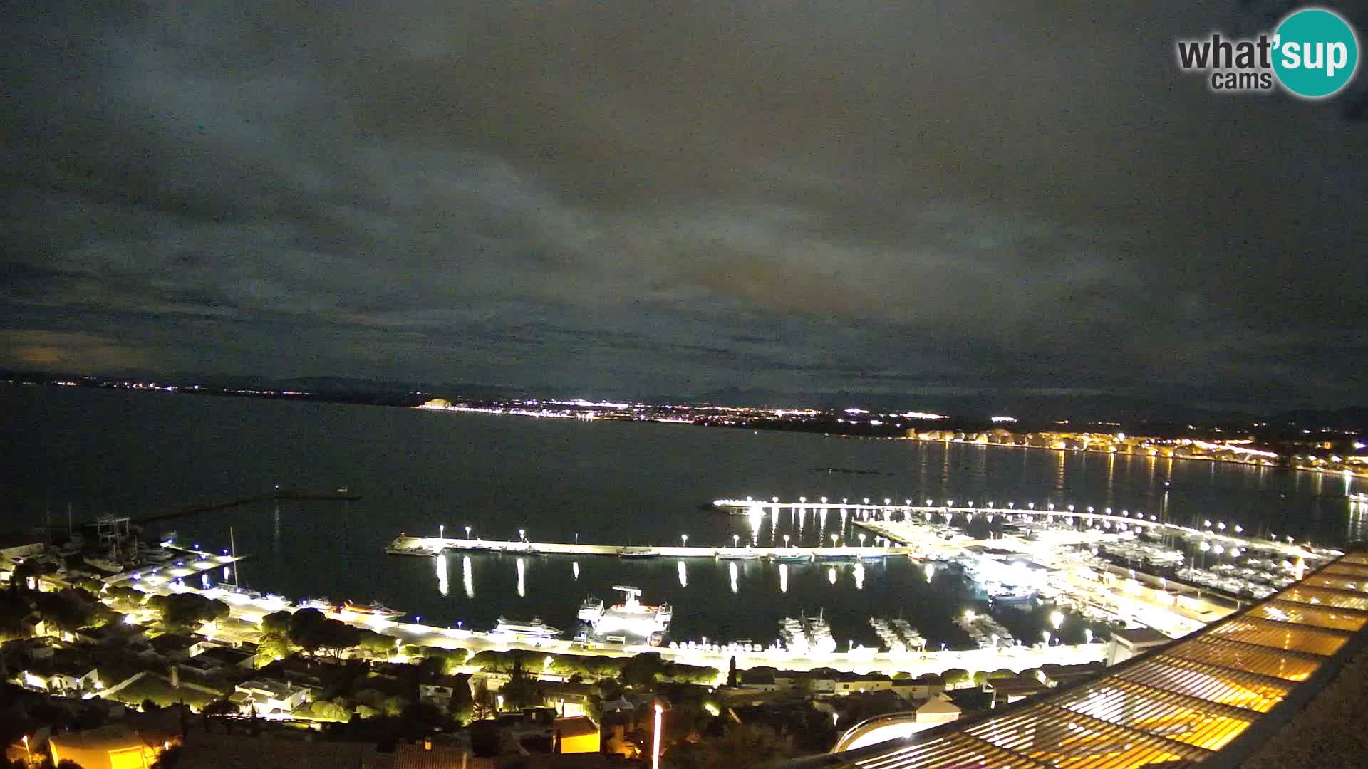 Roses – Puerto pesquero  y la bahía de Roses