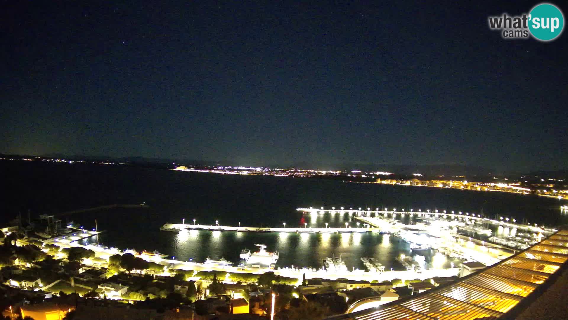 Livecam Hafen Roses –  Fischereihafen und die Bucht