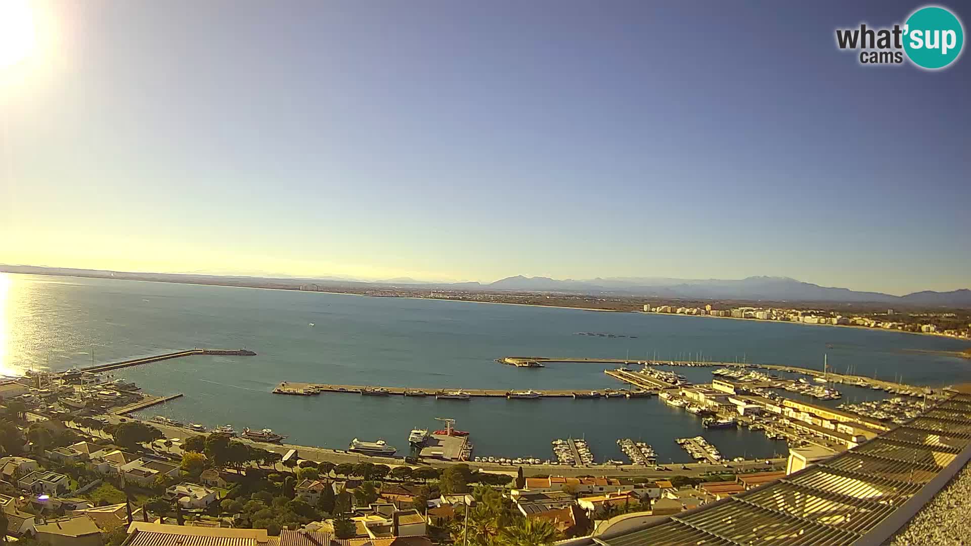 Roses – Puerto pesquero  y la bahía de Roses