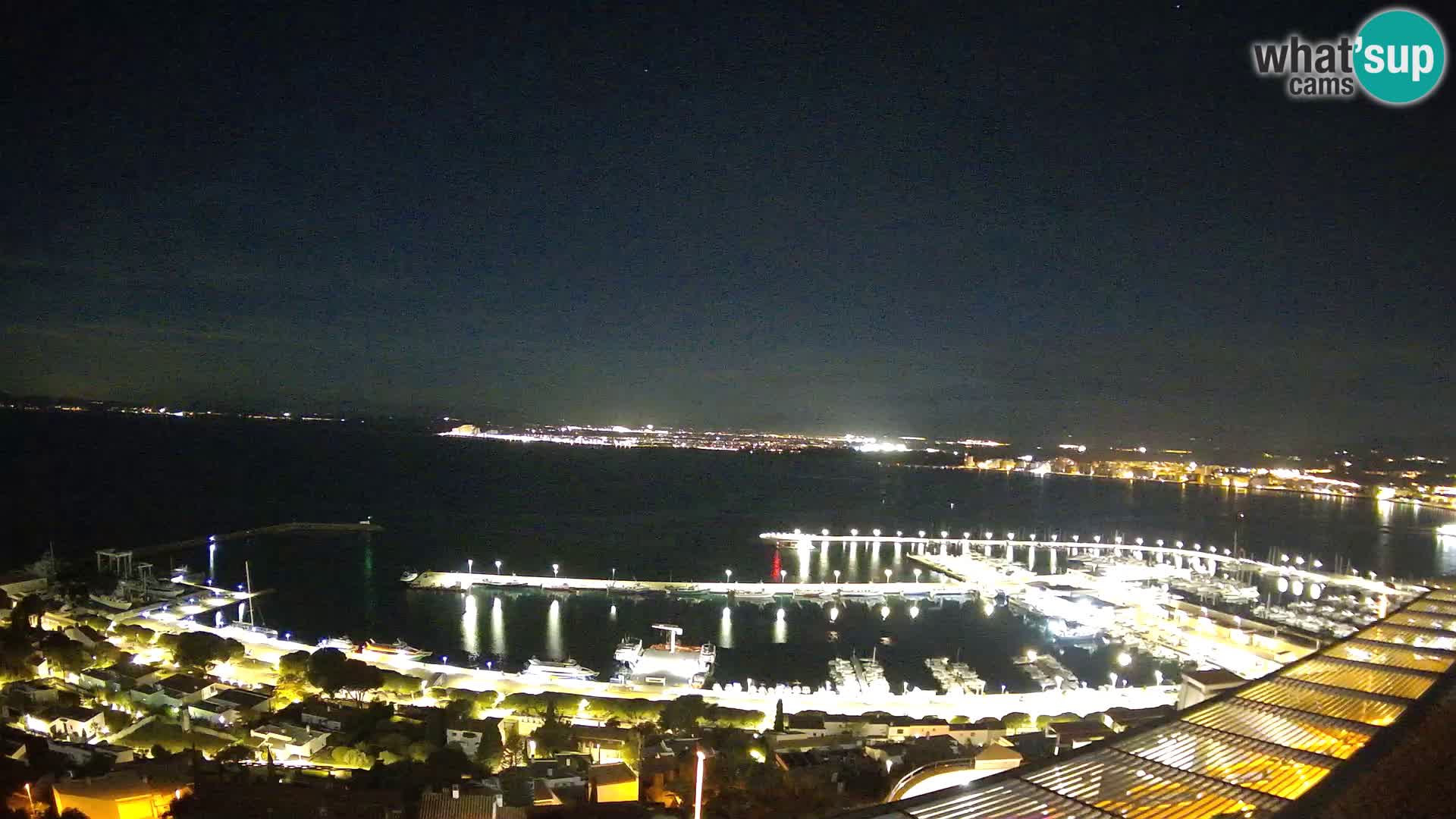 Roses – Puerto pesquero  y la bahía de Roses