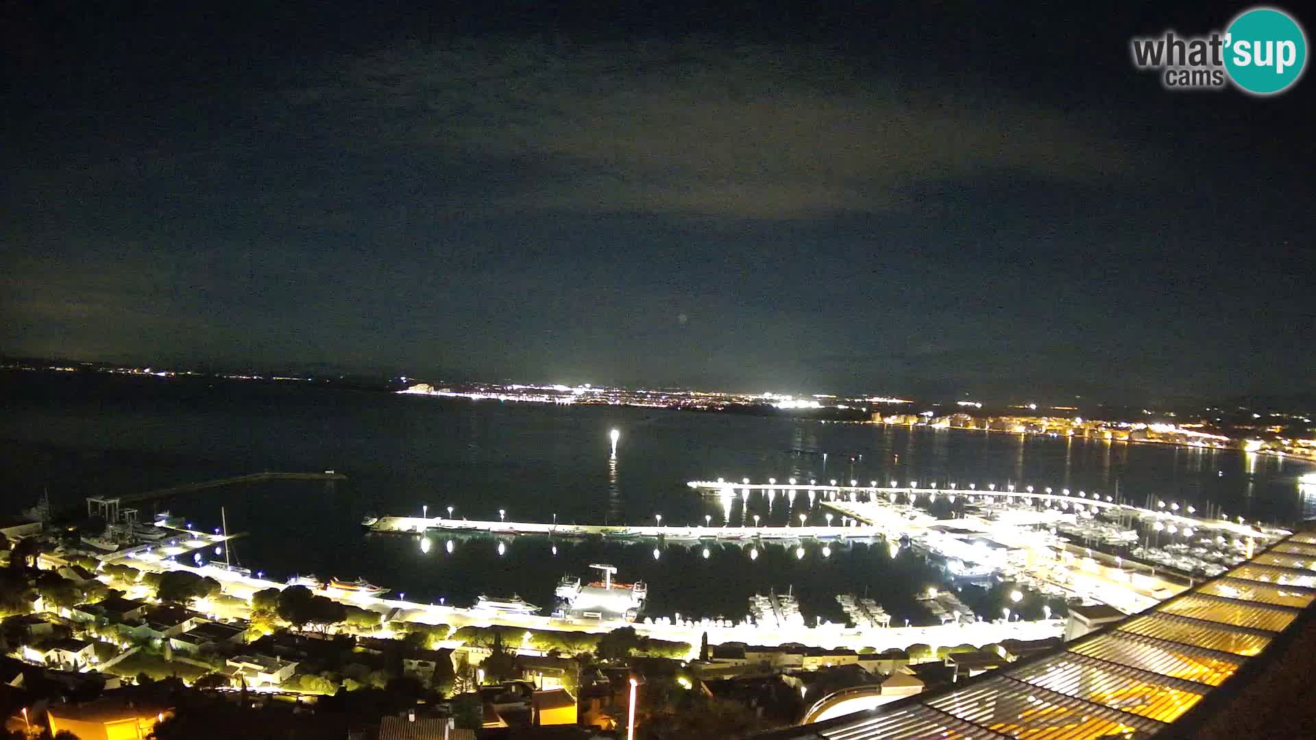 Livecam Hafen Roses –  Fischereihafen und die Bucht