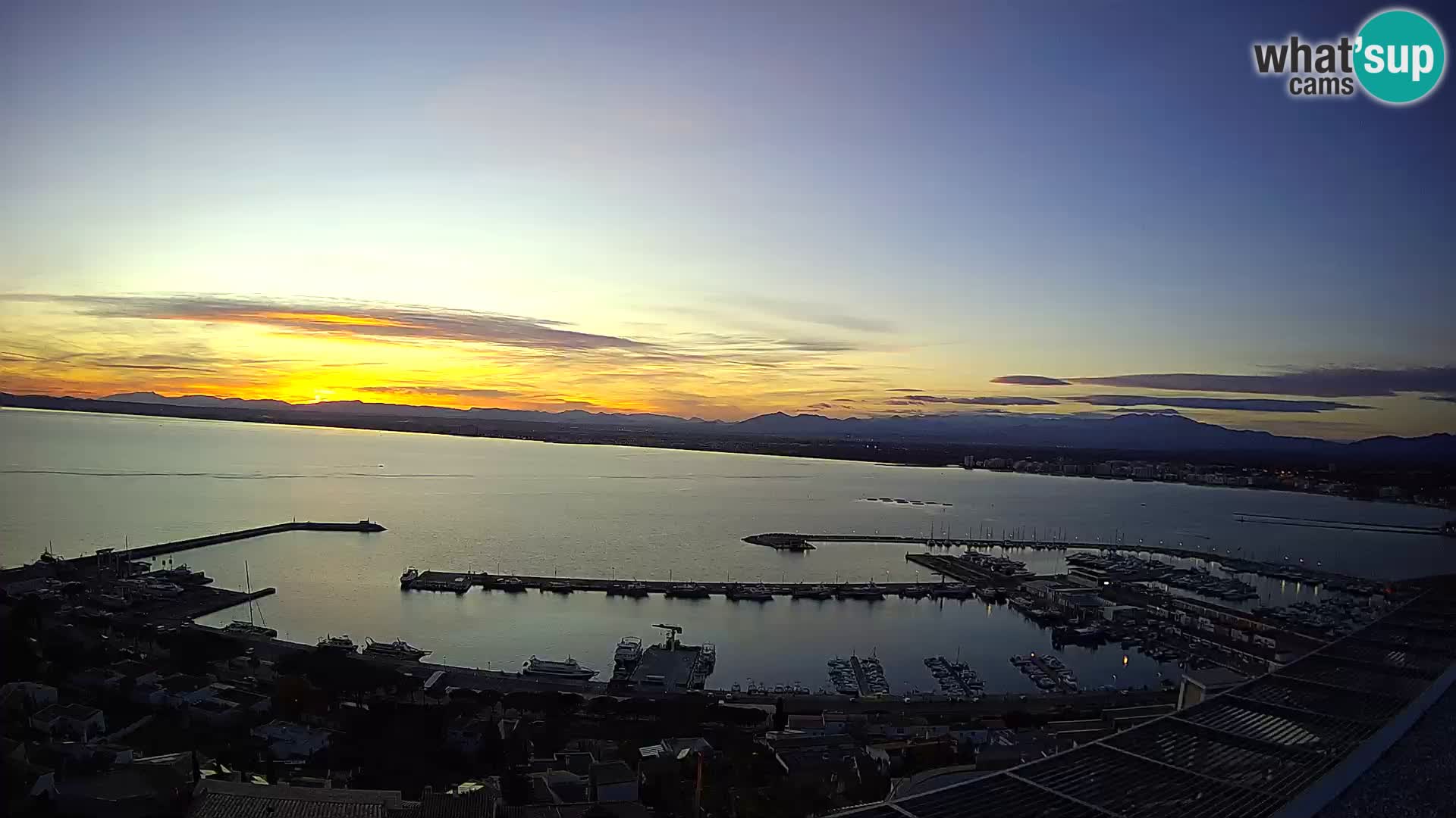 Livecam Hafen Roses –  Fischereihafen und die Bucht