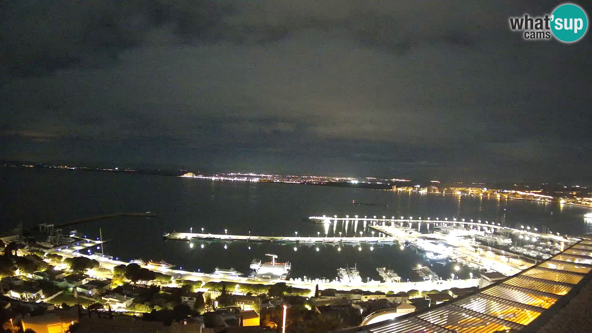 Roses – Puerto pesquero  y la bahía de Roses