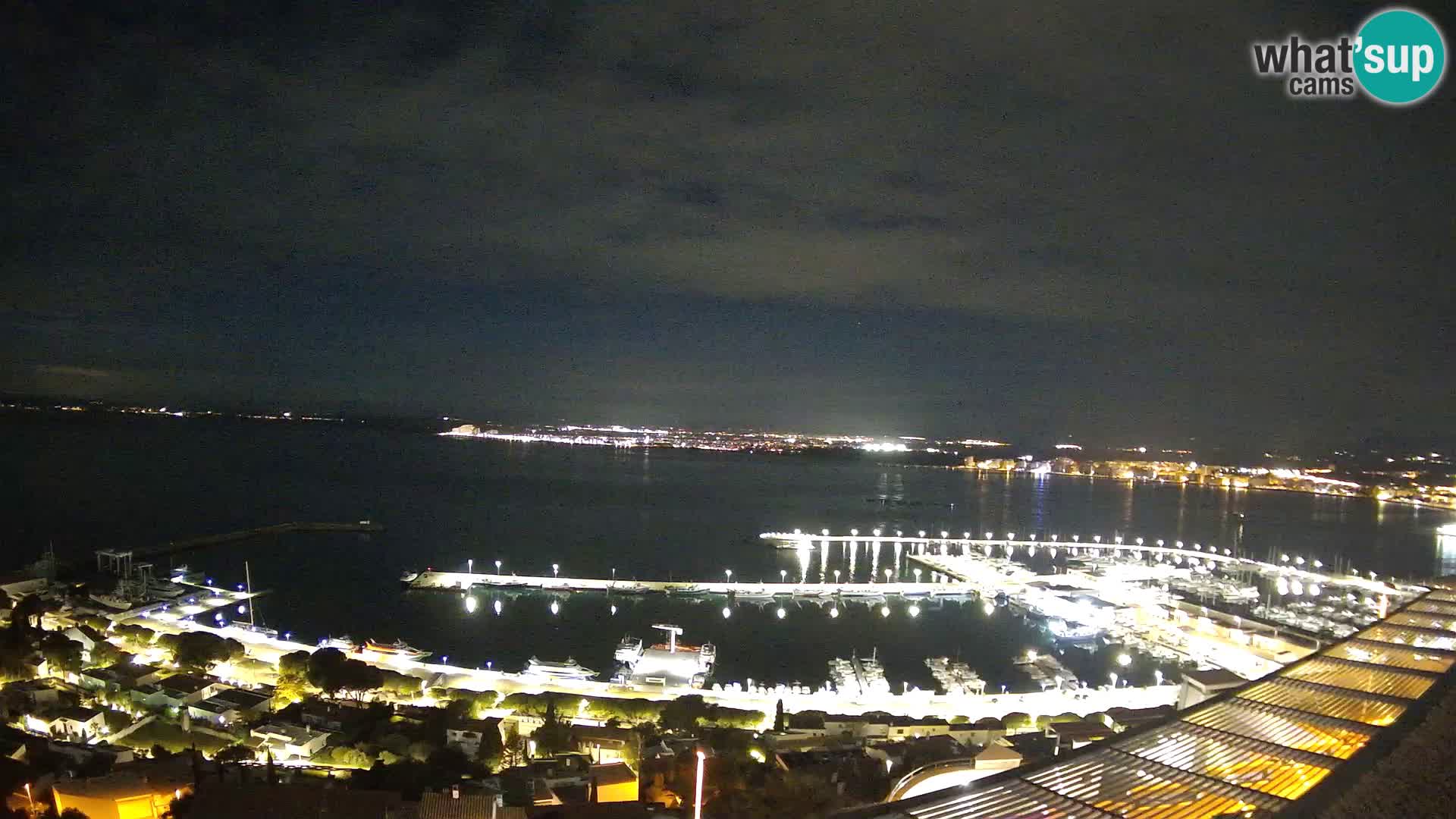 Roses – Puerto pesquero  y la bahía de Roses