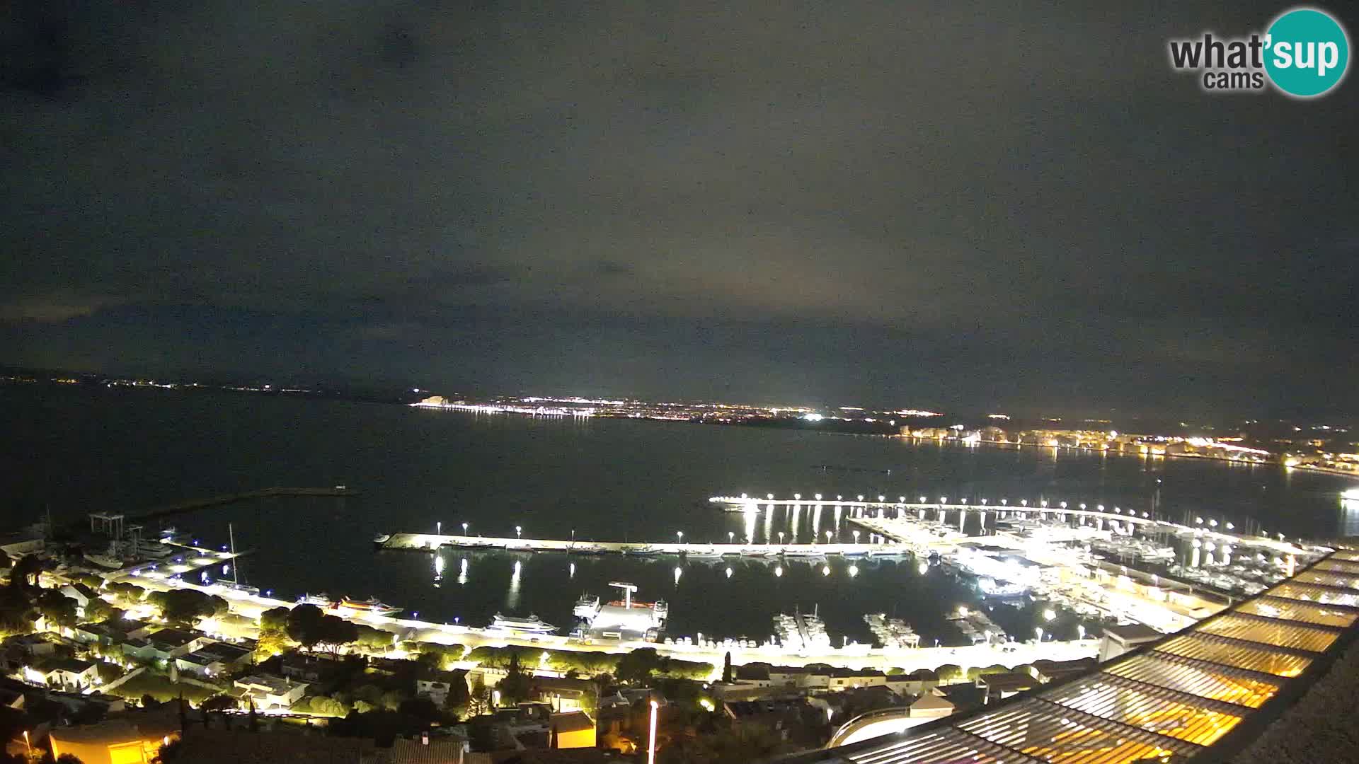 Roses – Puerto pesquero  y la bahía de Roses