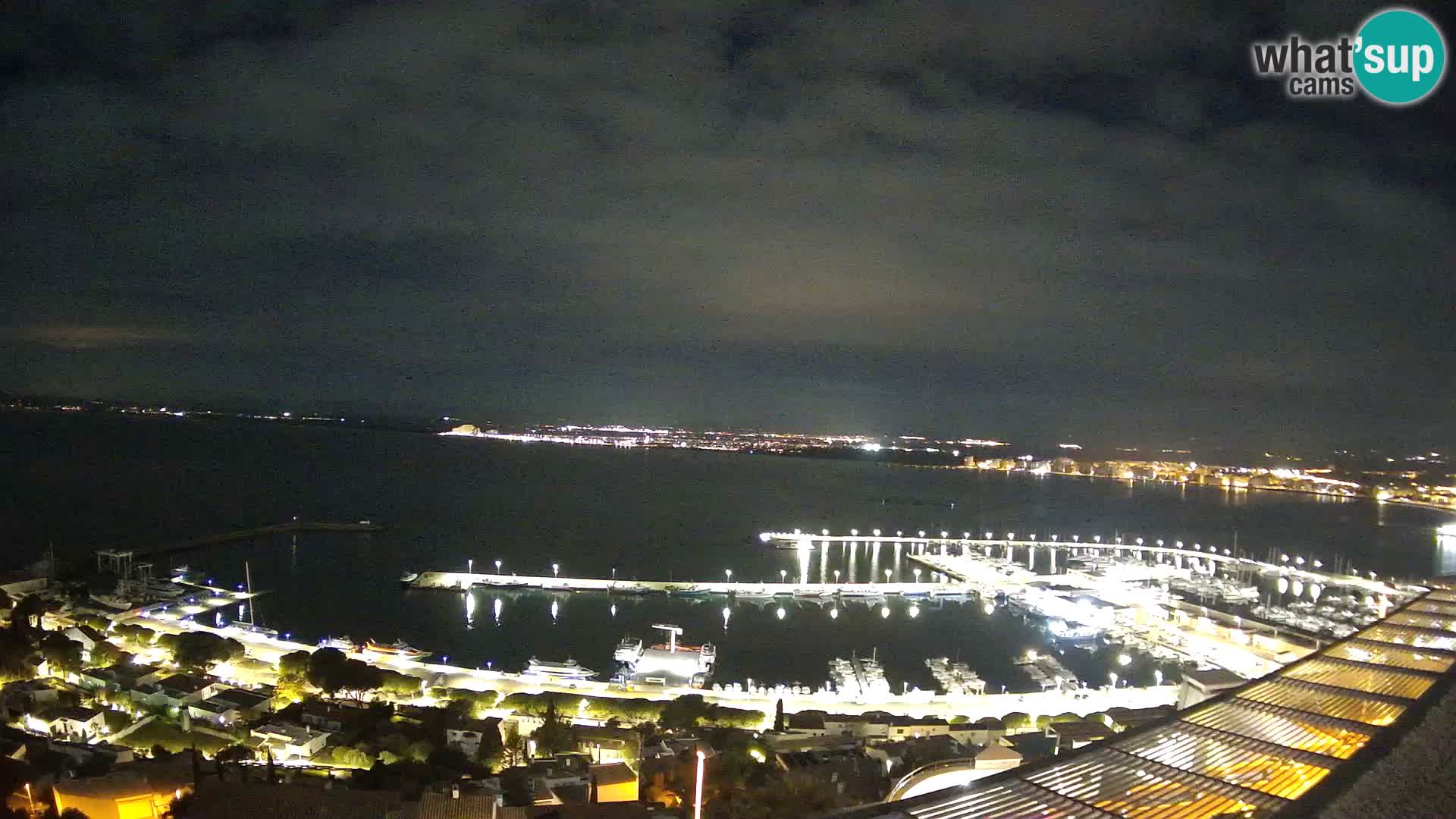 Roses – Puerto pesquero  y la bahía de Roses