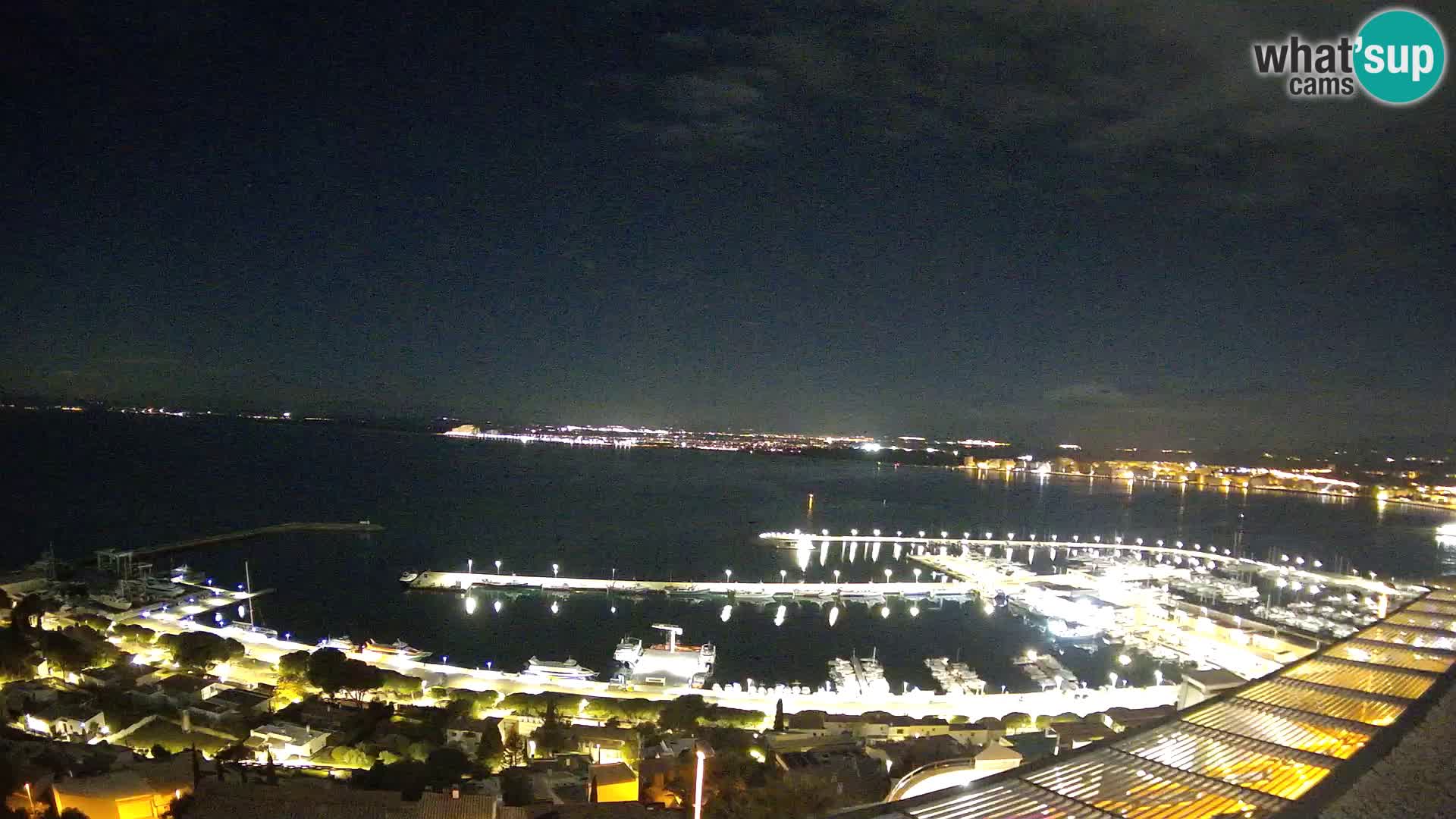 Livecam Hafen Roses –  Fischereihafen und die Bucht