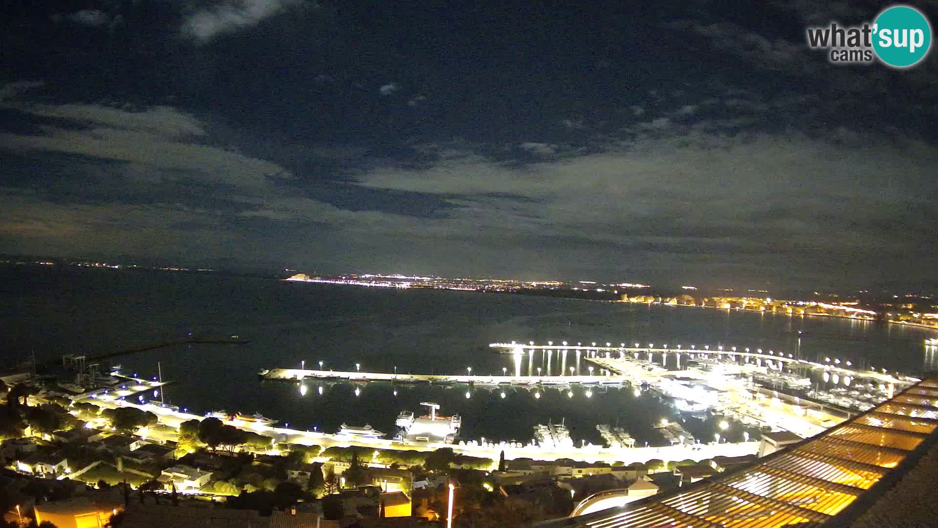 Roses – Puerto pesquero  y la bahía de Roses