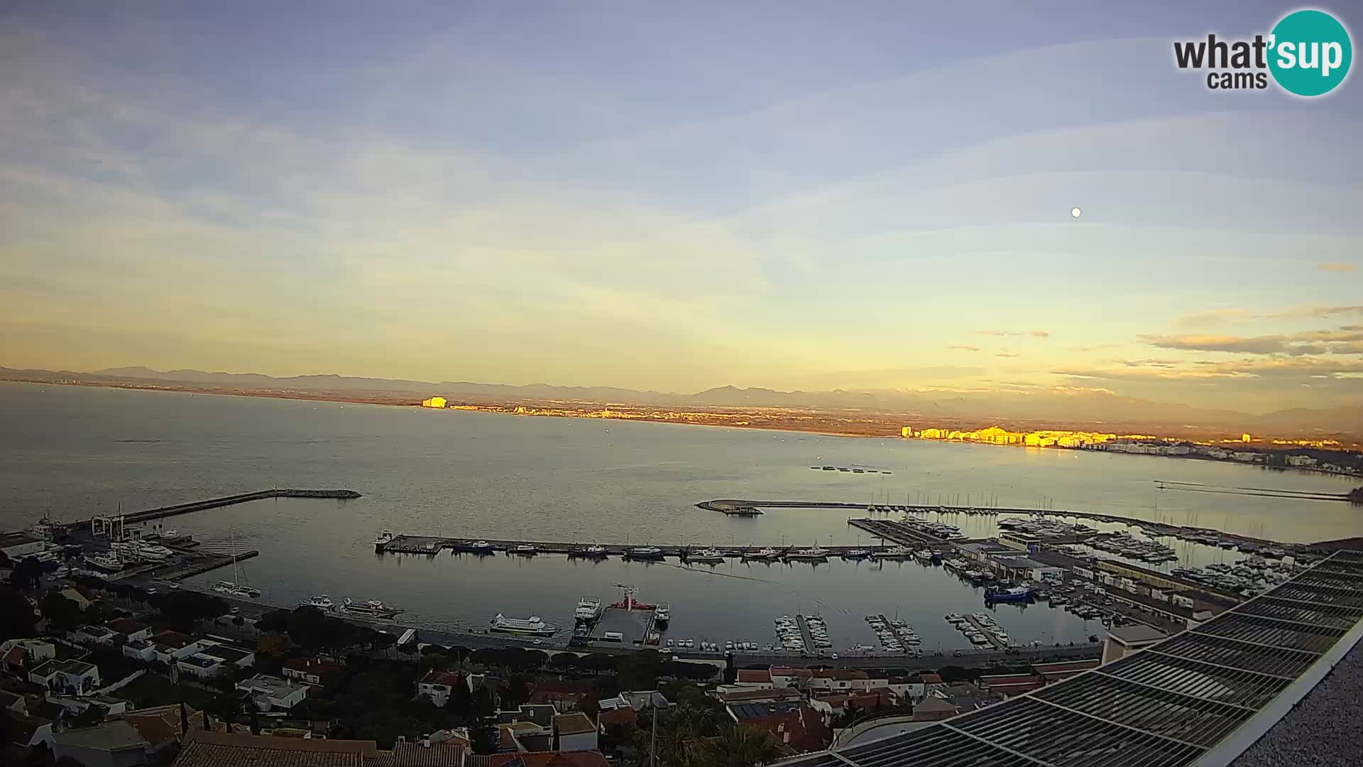 Roses –  Port de pêche  et la baie