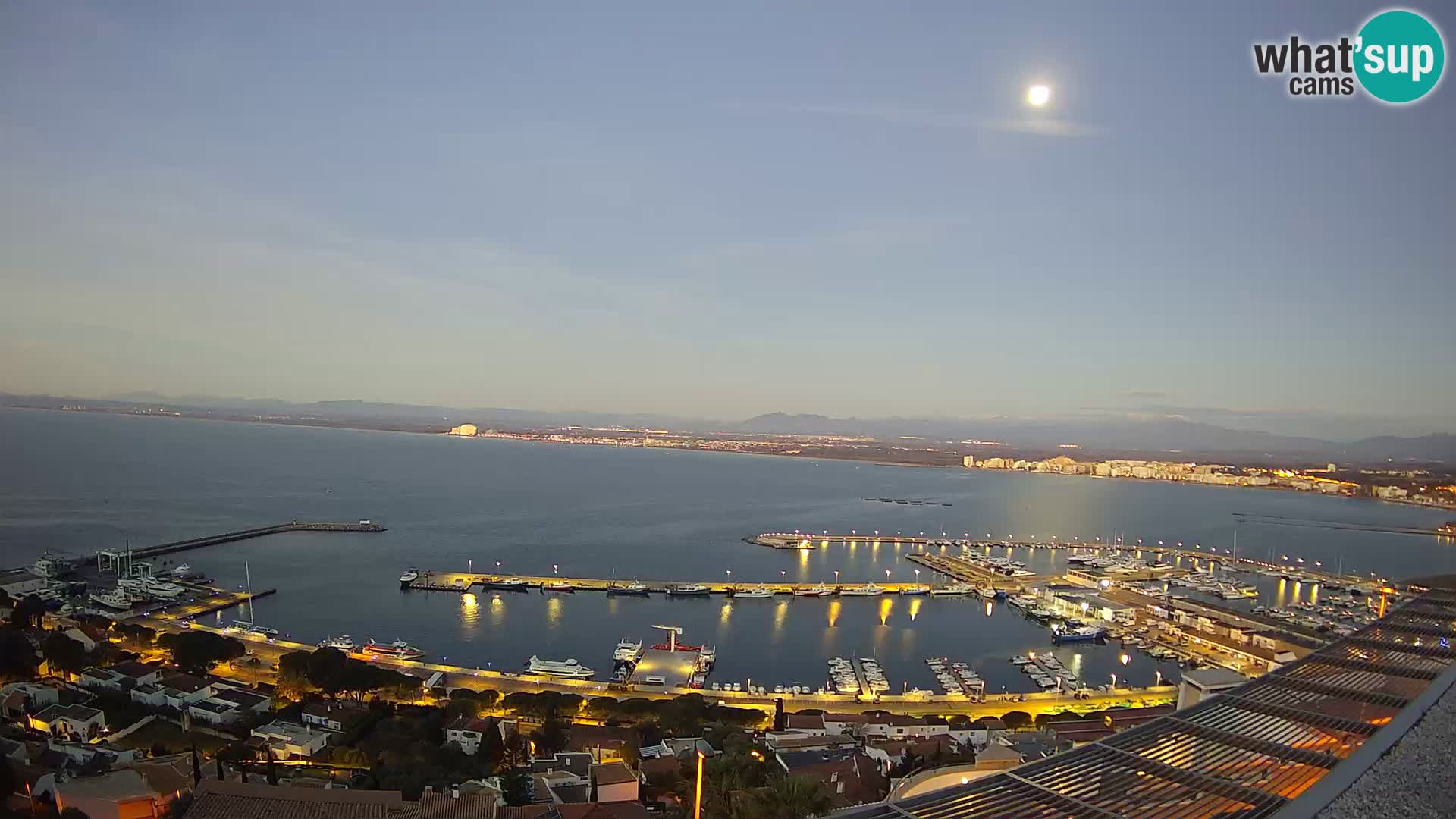 Roses – Puerto pesquero  y la bahía de Roses