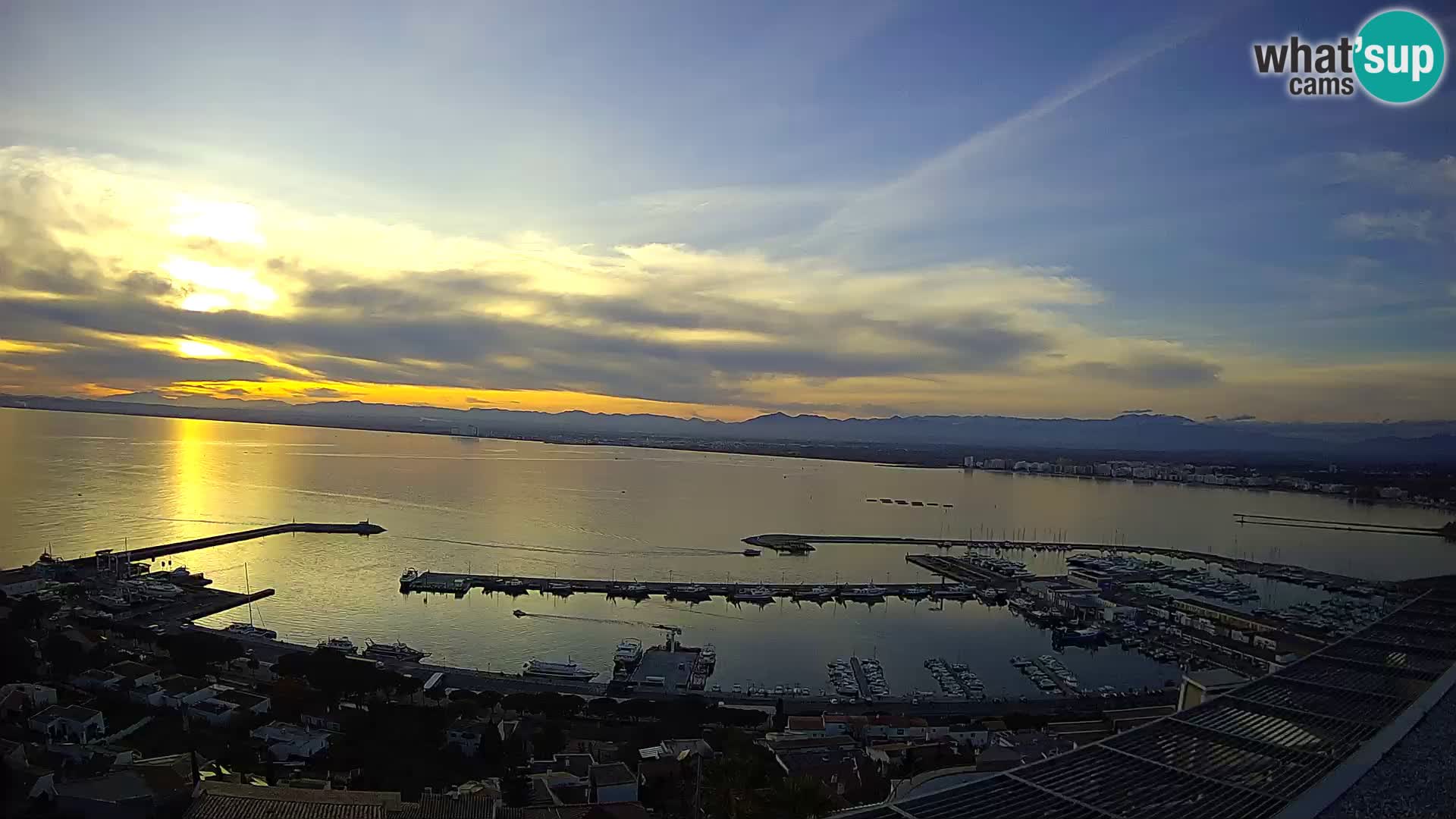 Livecam Hafen Roses –  Fischereihafen und die Bucht