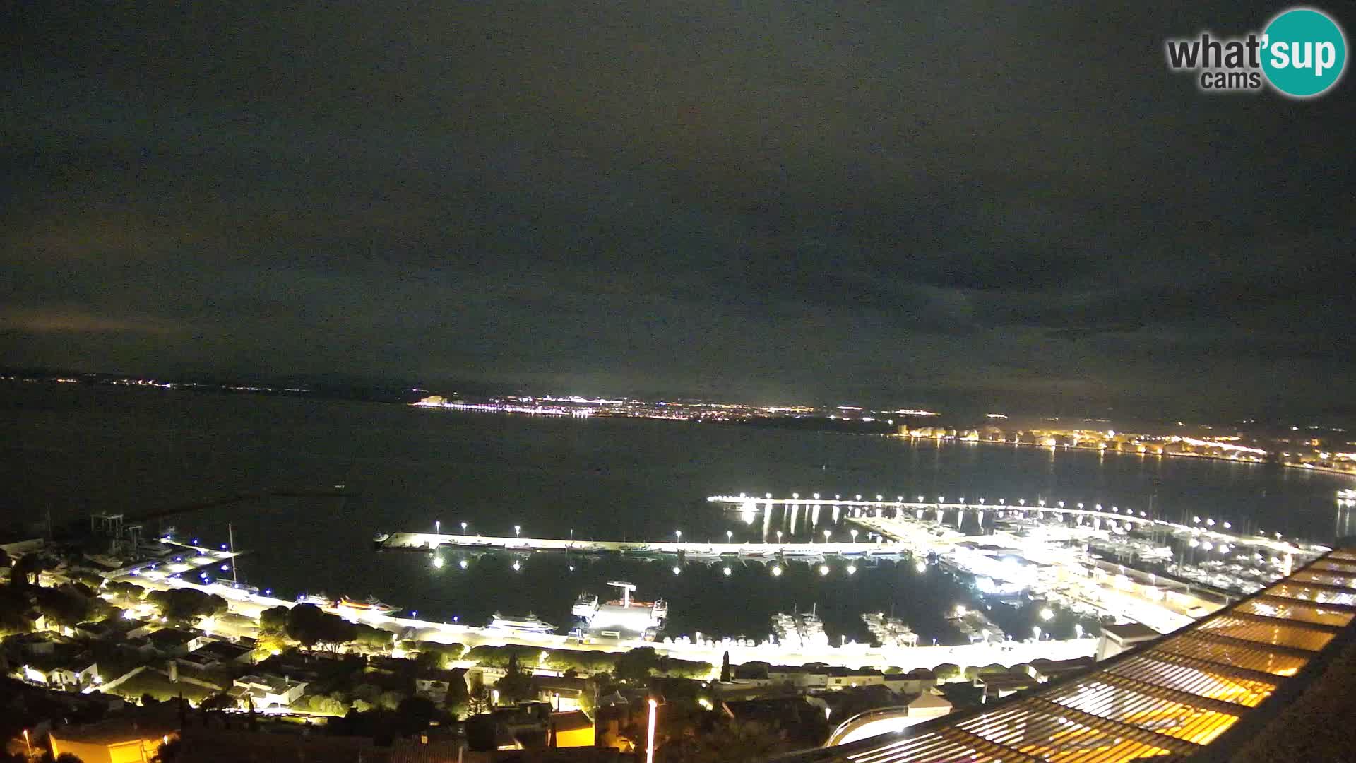 Roses – Ribiško pristanišče  in zaliv