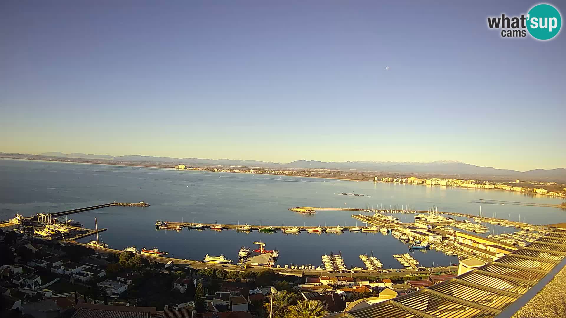 Livecam Hafen Roses – Fischereihafen und die Bucht