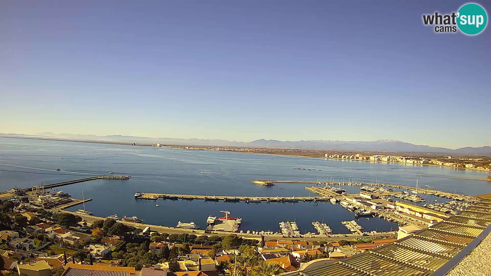 Livecam Hafen Roses –  Fischereihafen und die Bucht