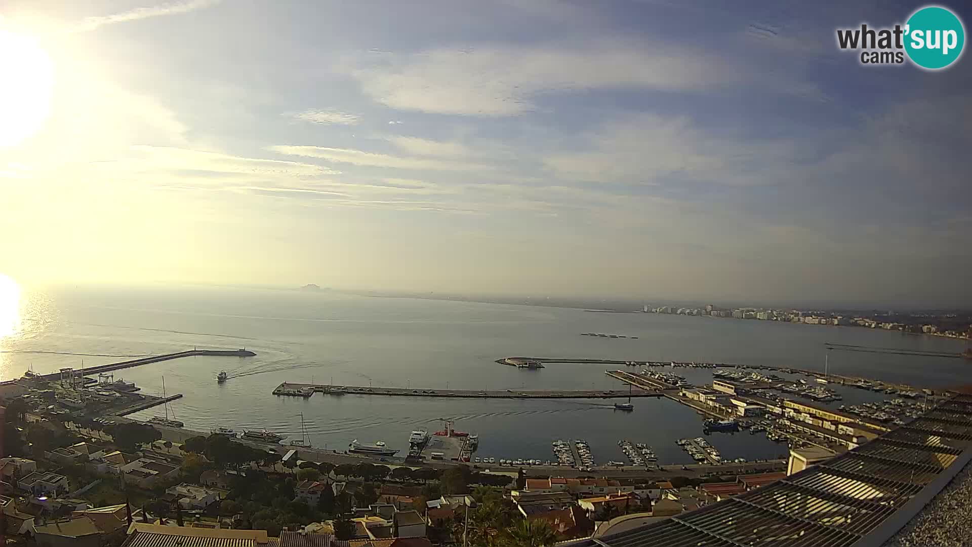 Livecam Hafen Roses –  Fischereihafen und die Bucht