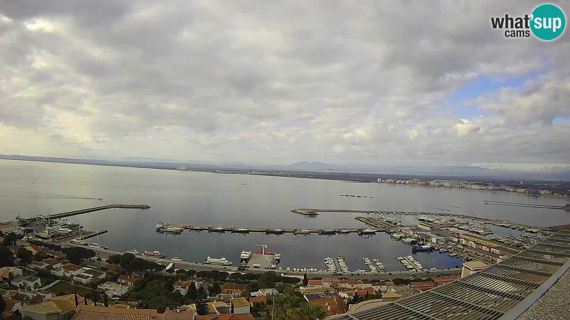 Roses –  Port de pêche  et la baie