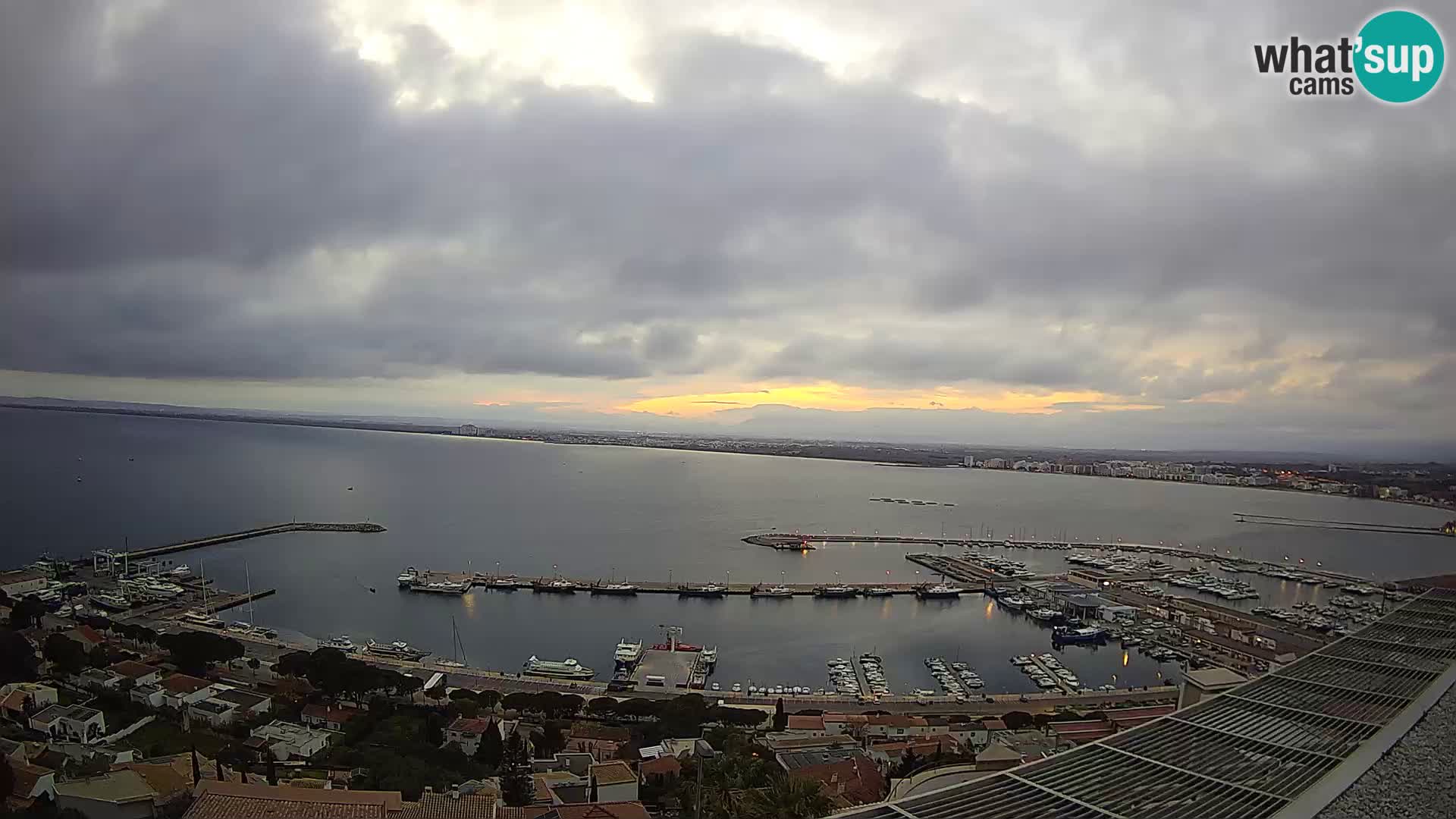 Livecam Hafen Roses – Fischereihafen und die Bucht