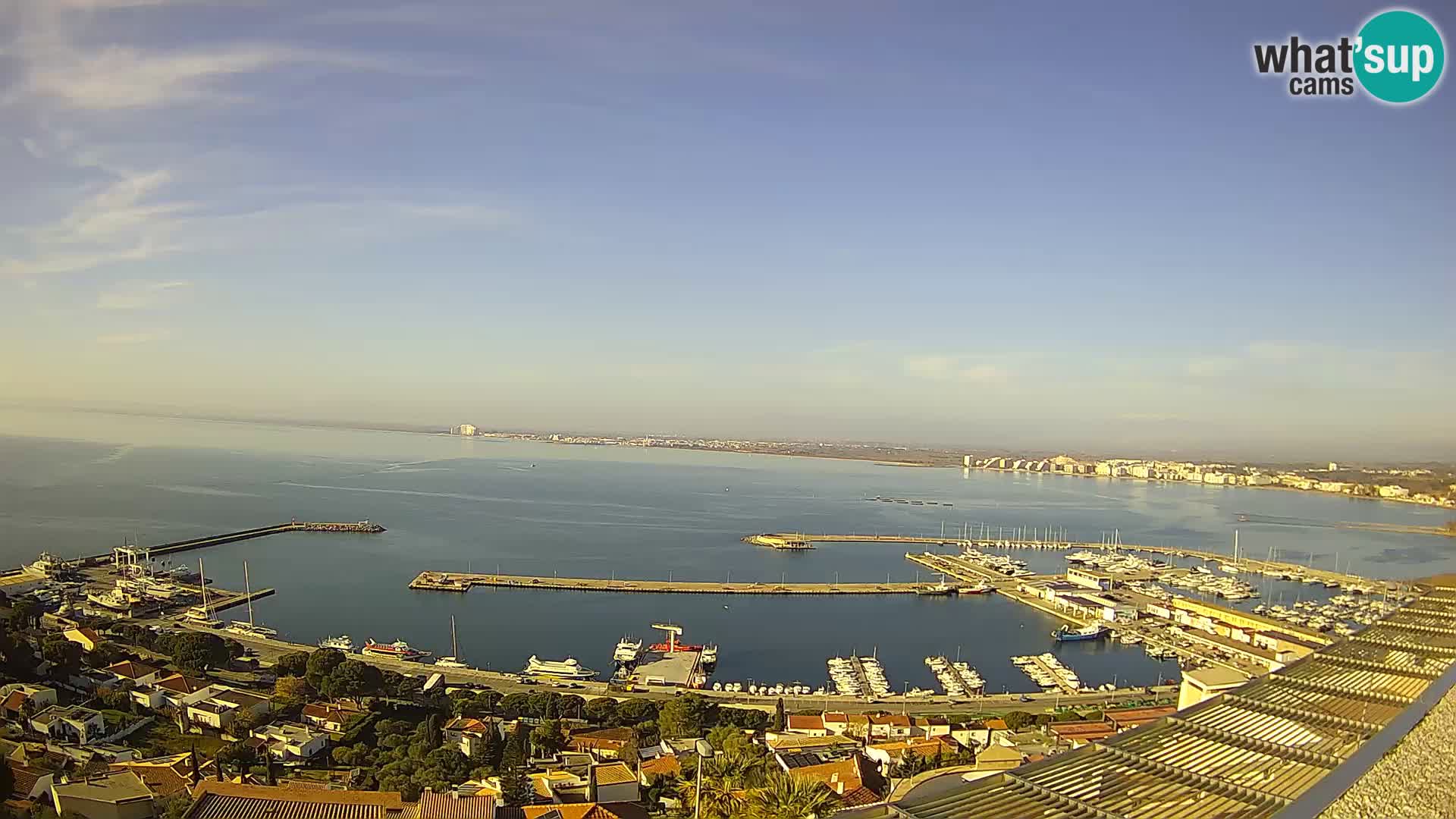 Livecam Hafen Roses –  Fischereihafen und die Bucht