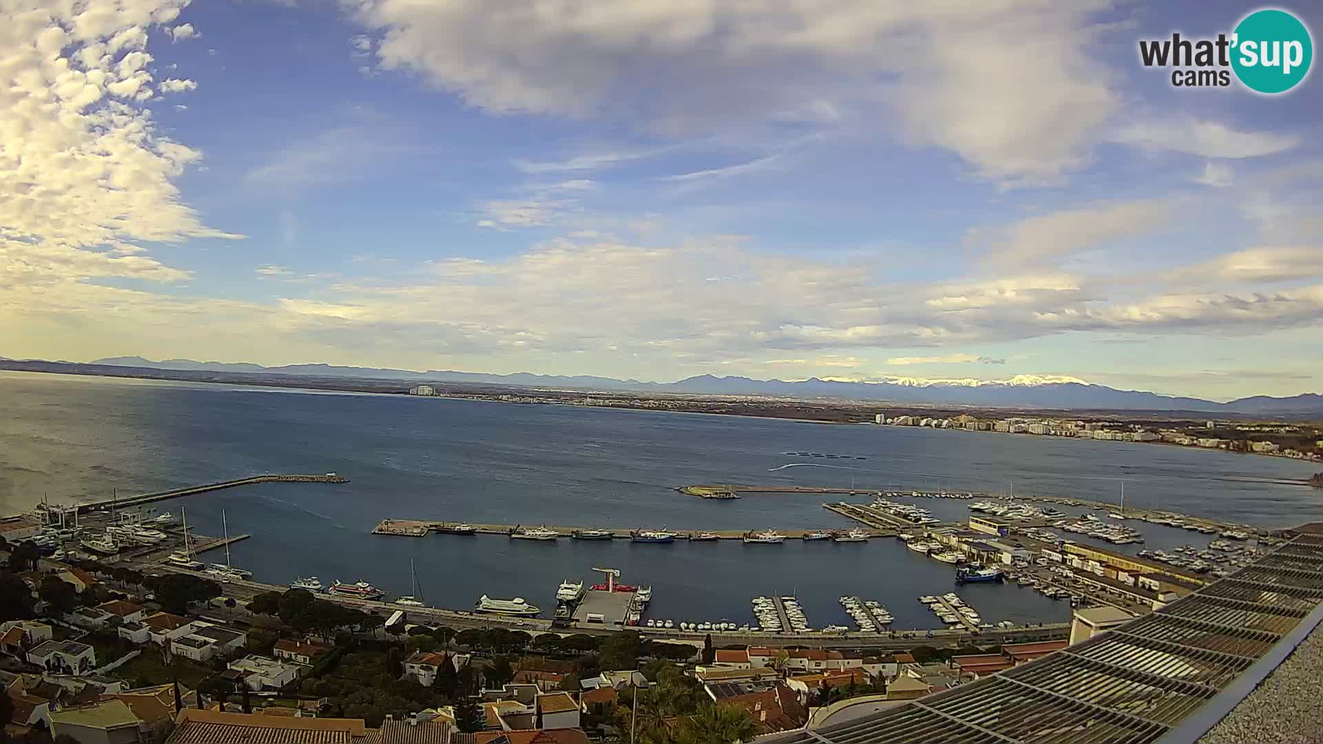 Roses – Puerto pesquero  y la bahía de Roses