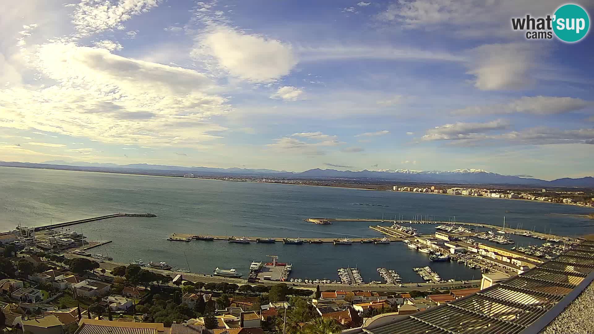 Roses – Puerto pesquero  y la bahía de Roses