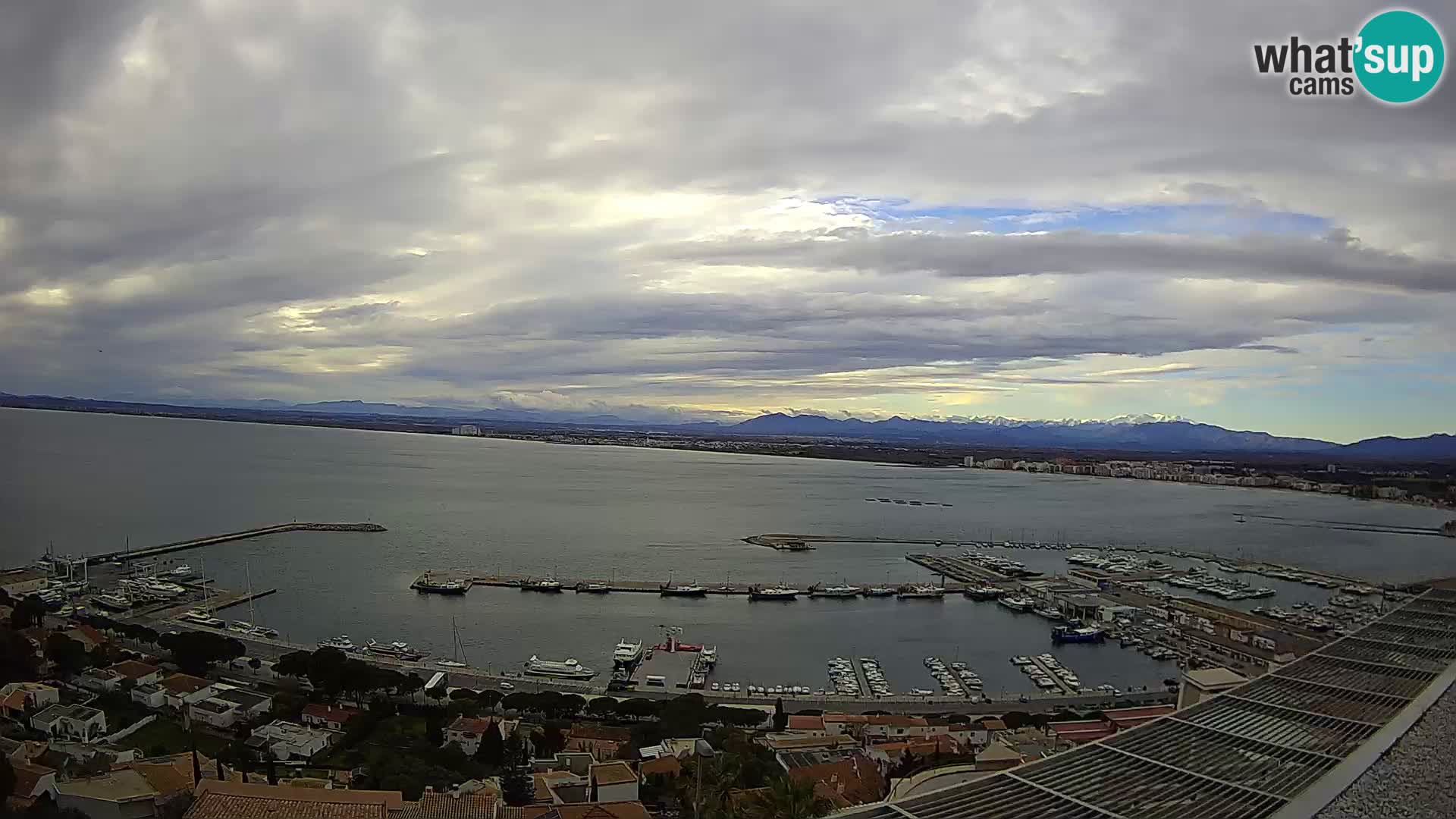 Roses –  Port de pêche  et la baie