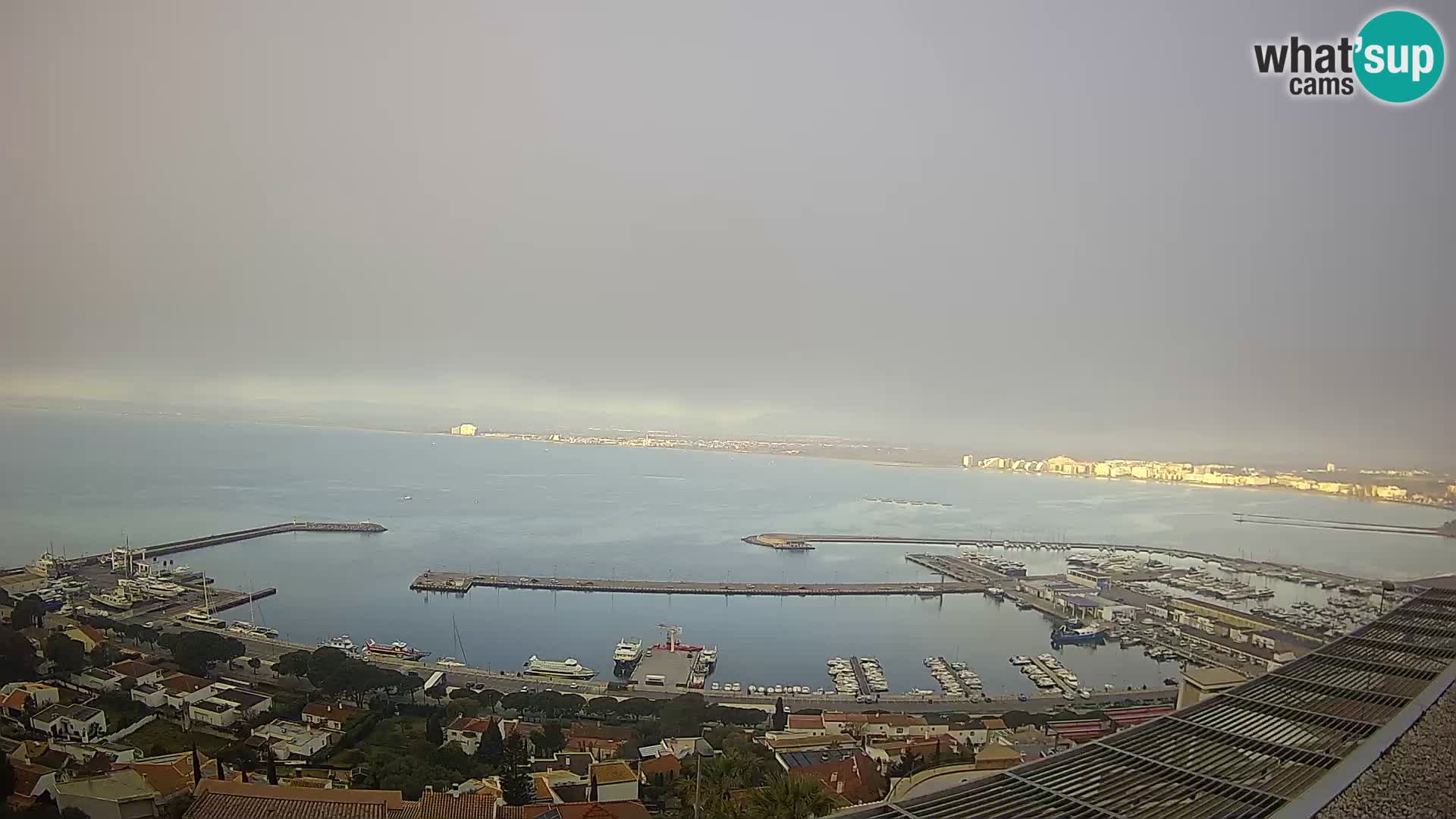 Livecam Hafen Roses –  Fischereihafen und die Bucht