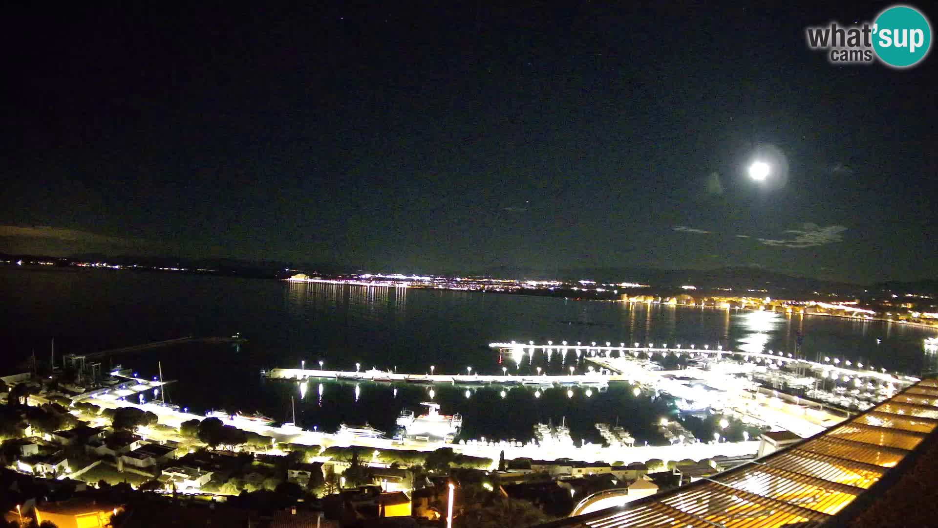 Roses – Puerto pesquero  y la bahía de Roses