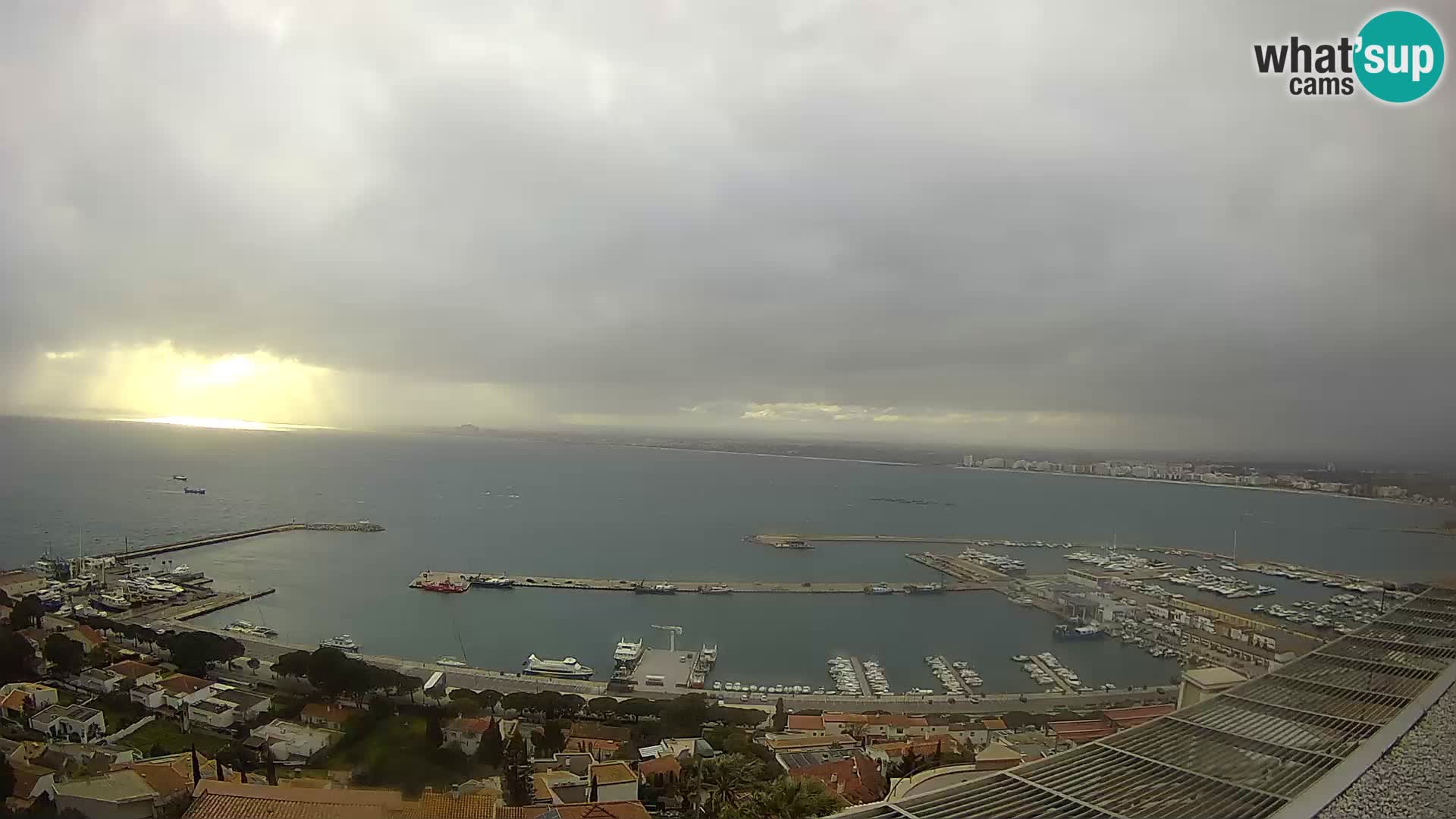 Livecam Hafen Roses –  Fischereihafen und die Bucht