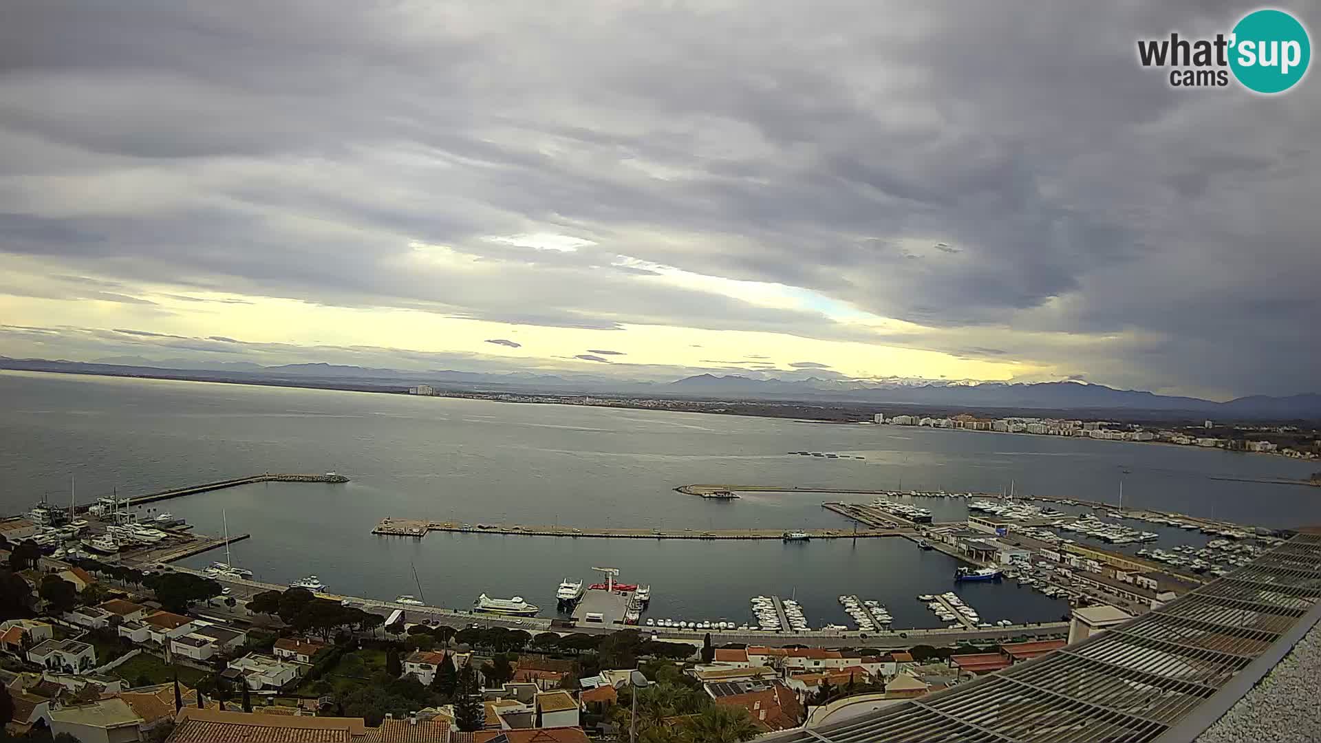 Roses – Ribiško pristanišče  in zaliv