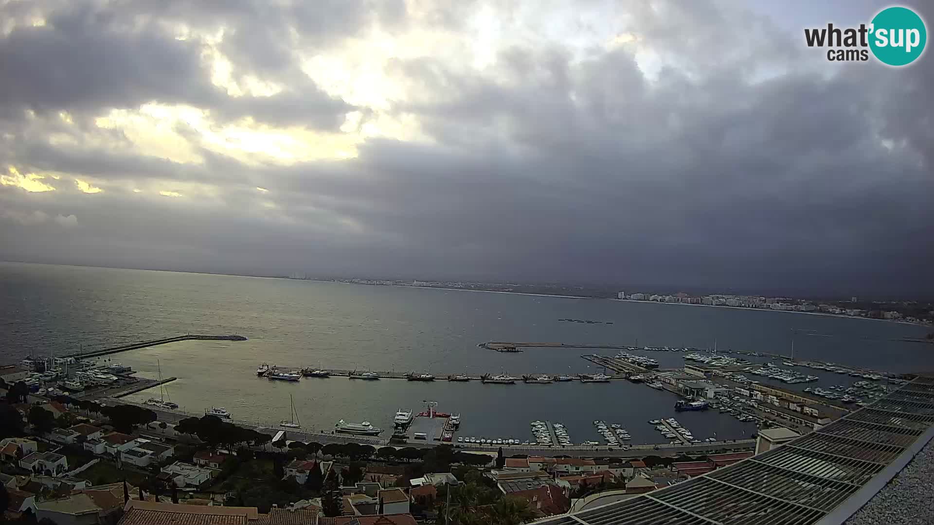 Livecam Hafen Roses –  Fischereihafen und die Bucht