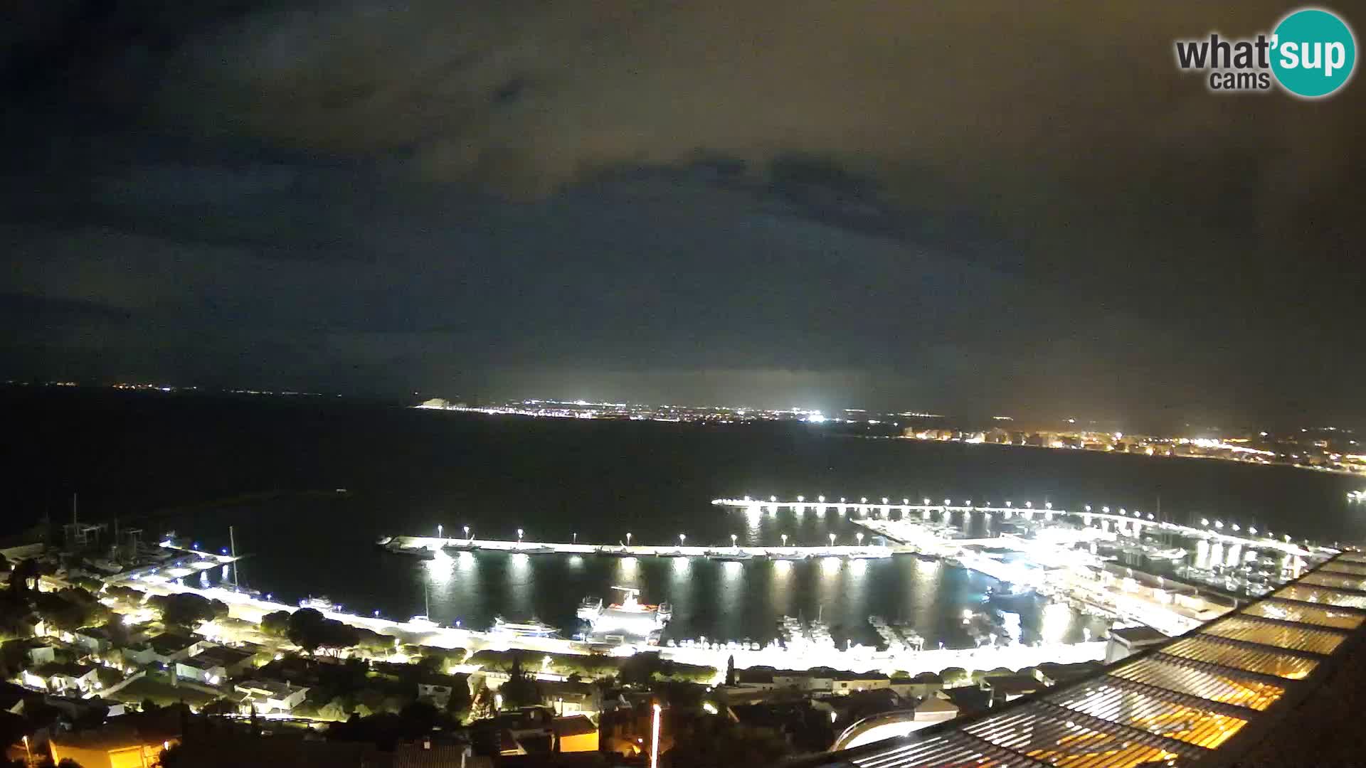 Livecam Hafen Roses –  Fischereihafen und die Bucht