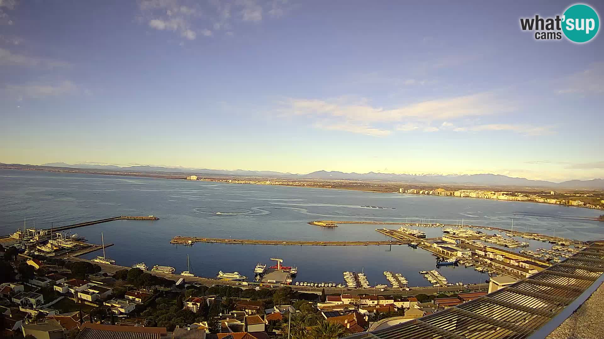 Livecam Hafen Roses –  Fischereihafen und die Bucht