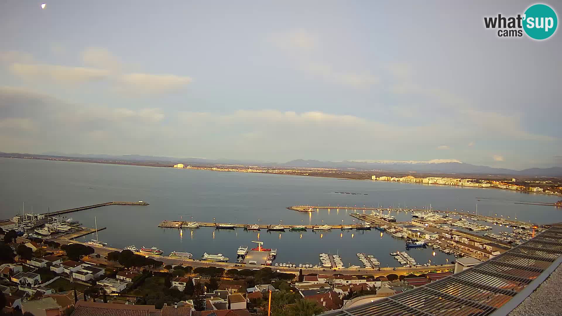 Roses – Puerto pesquero  y la bahía de Roses