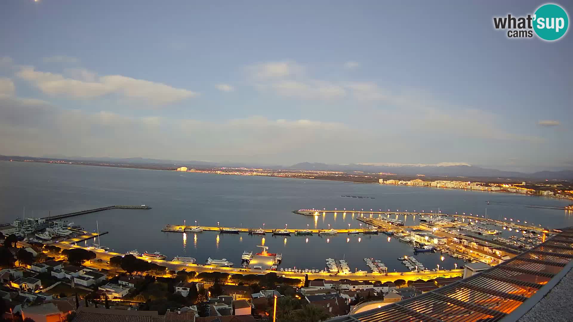 Livecam Hafen Roses –  Fischereihafen und die Bucht