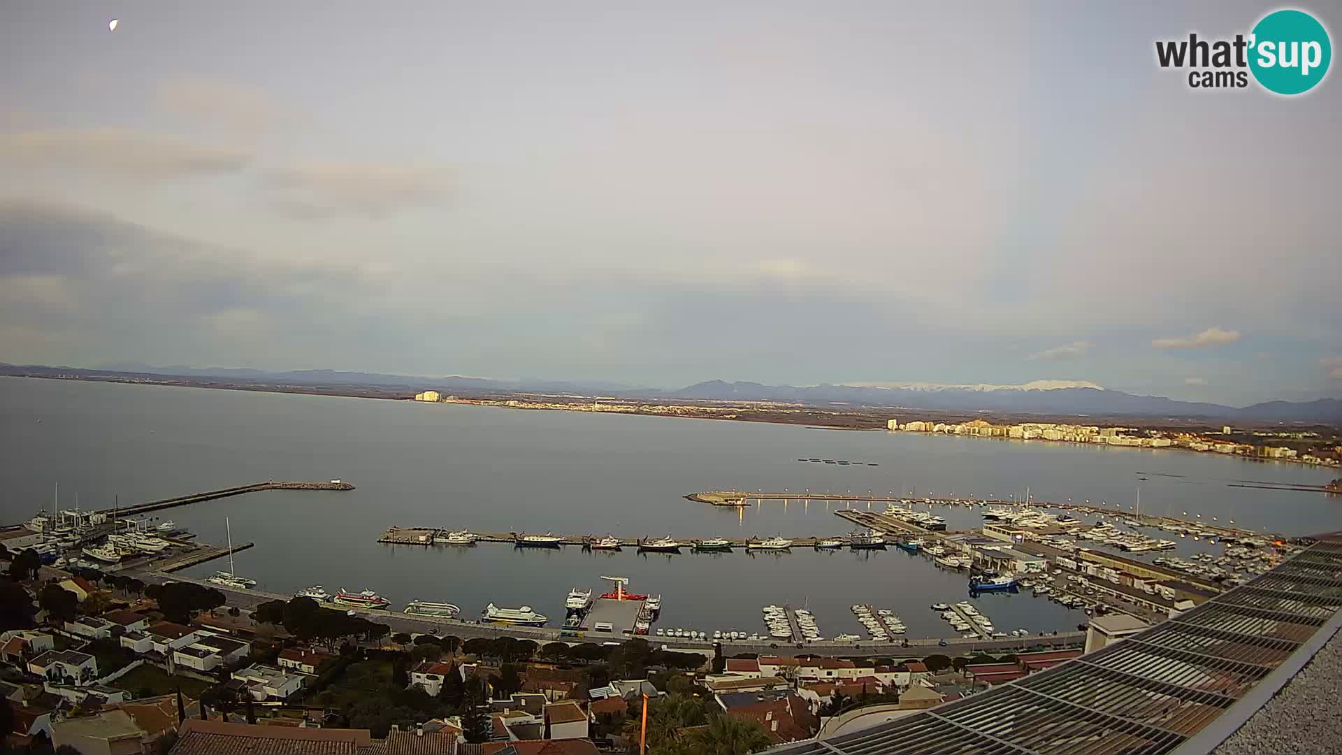 Roses – Puerto pesquero  y la bahía de Roses